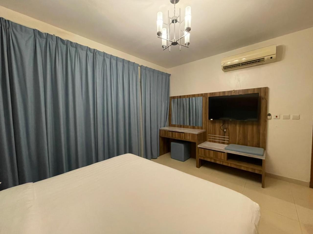 6 bedroom chalet with private pool and beach