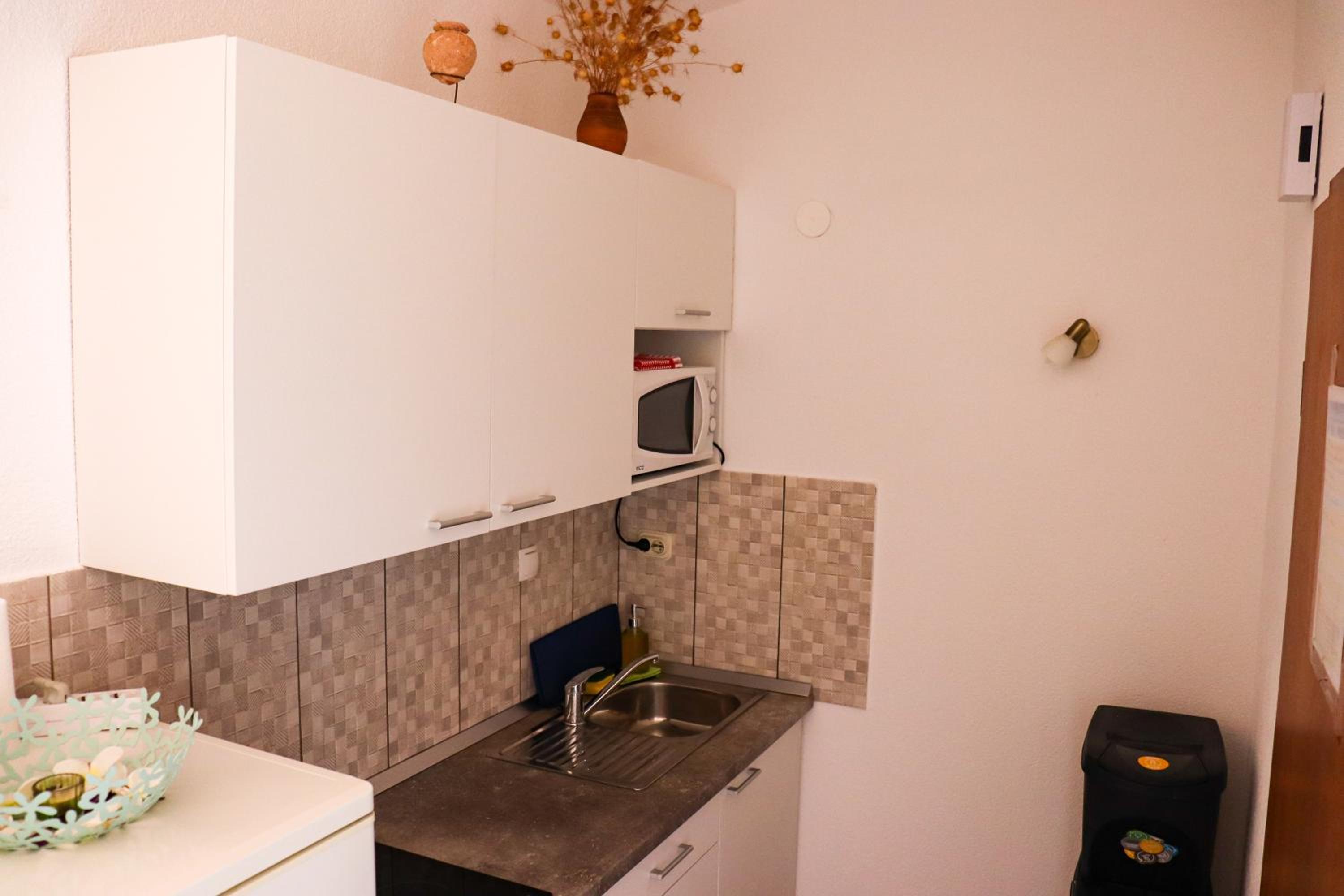 Family Apartment with Sea View and Terrace - Photo 8