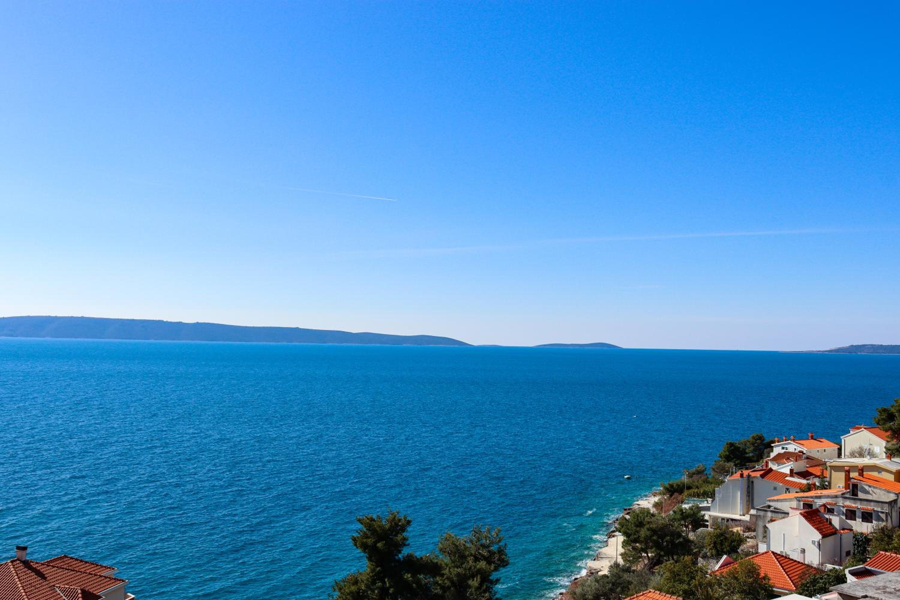 Family Apartment with Sea View and Terrace - Photo 17