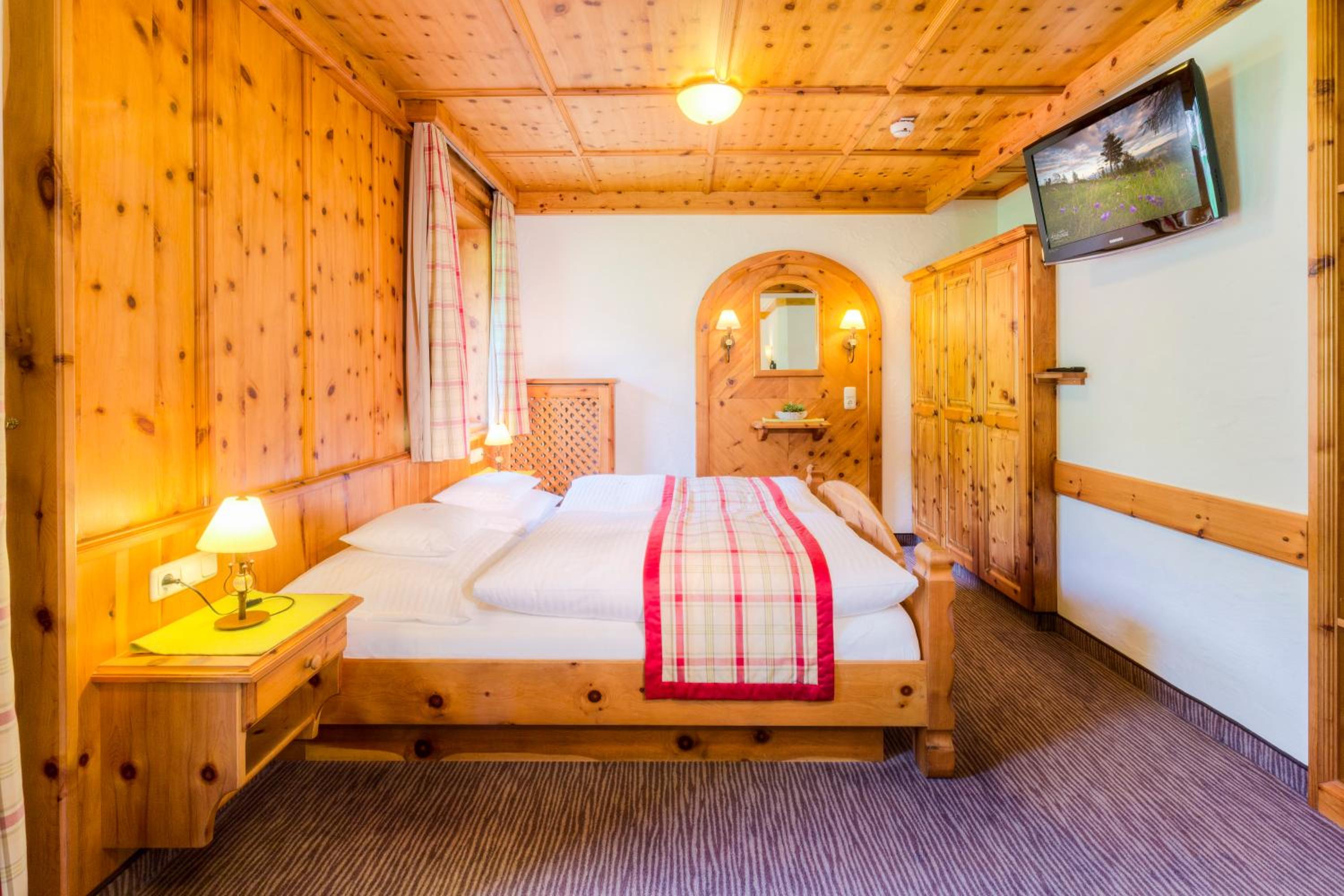 Comfort Double Room with Balcony and Mountain View photo 1