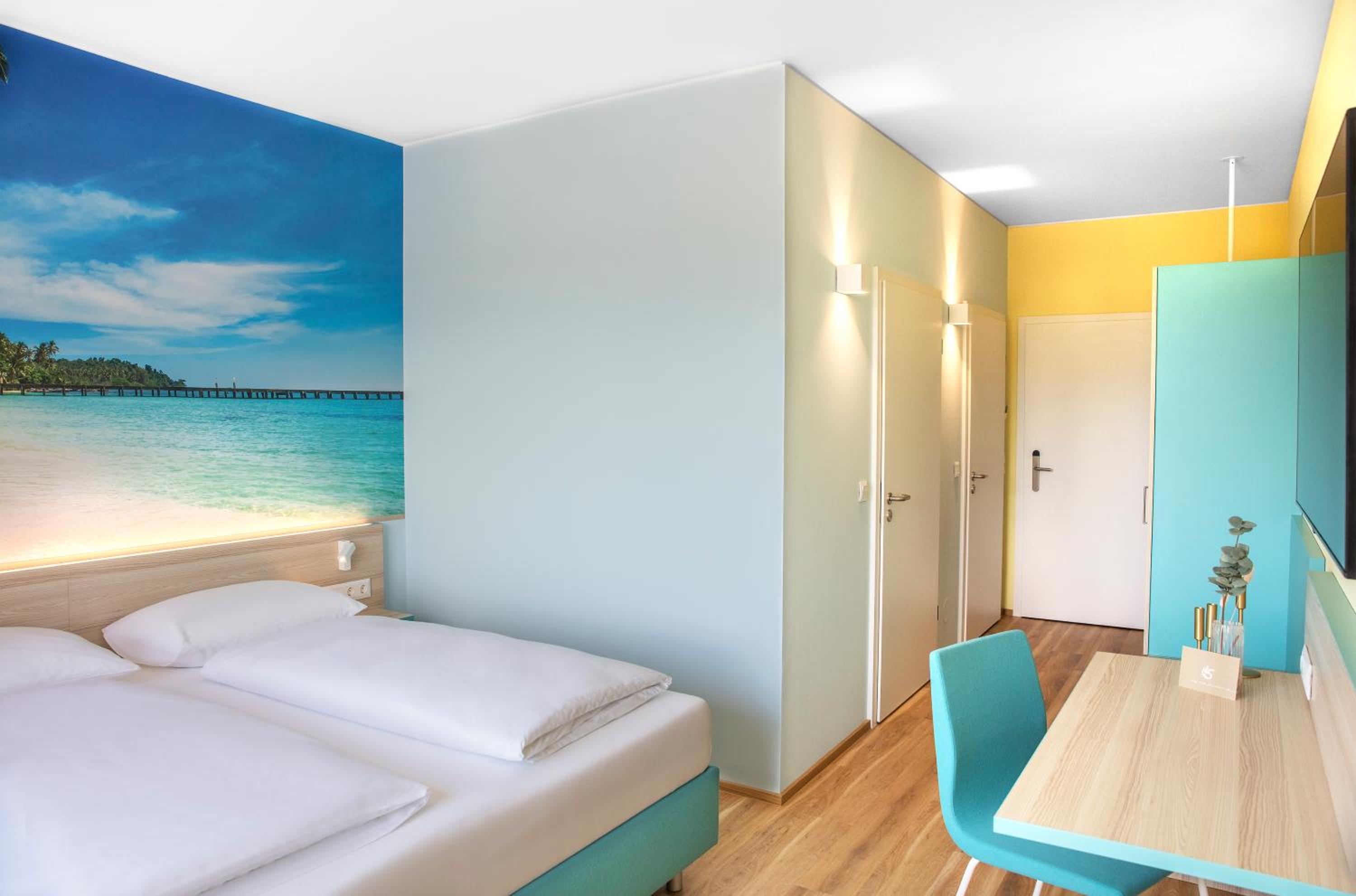 Standard Double Room - Photo 9