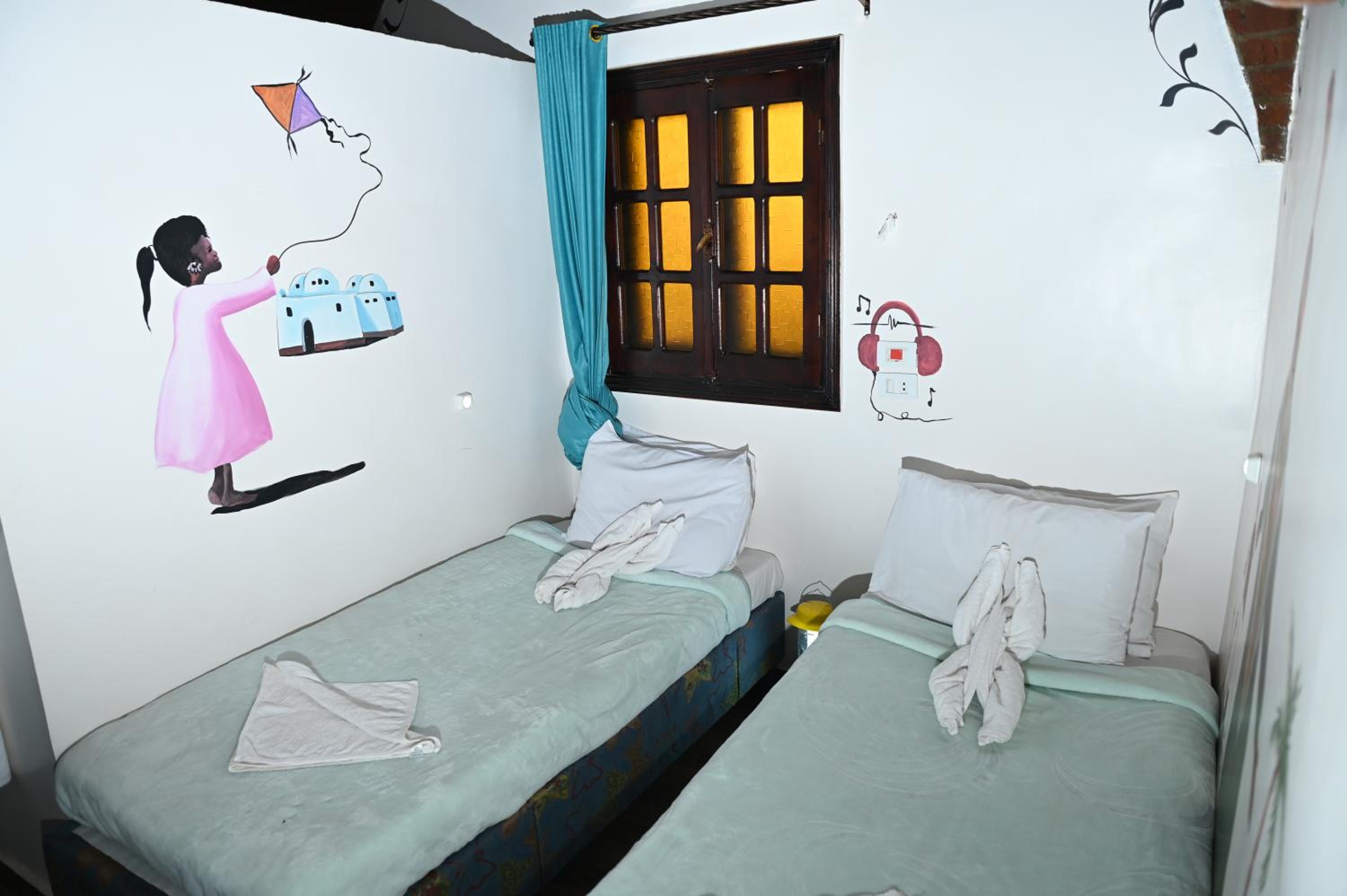 Deluxe Double Room with Side Sea View - Photo 16
