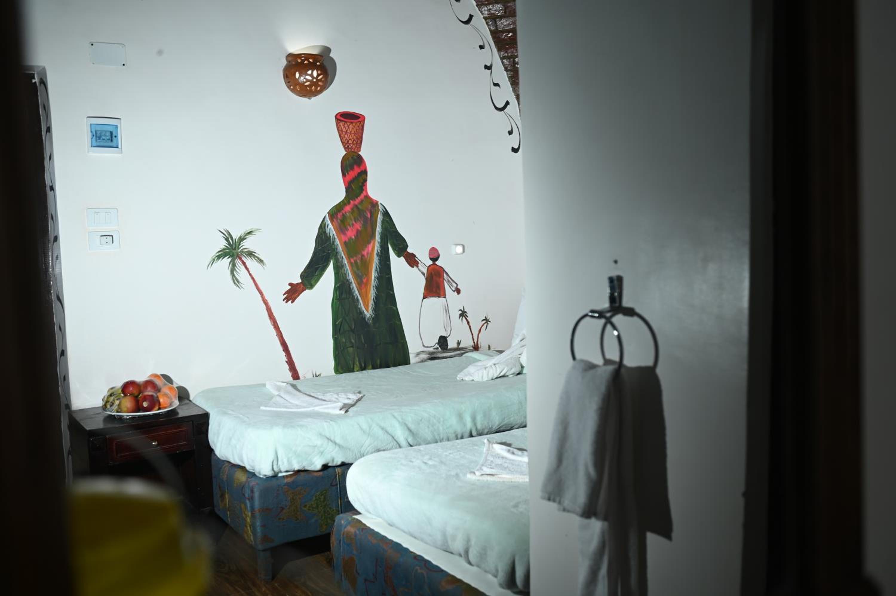 Deluxe Double Room with Side Sea View - Photo 12