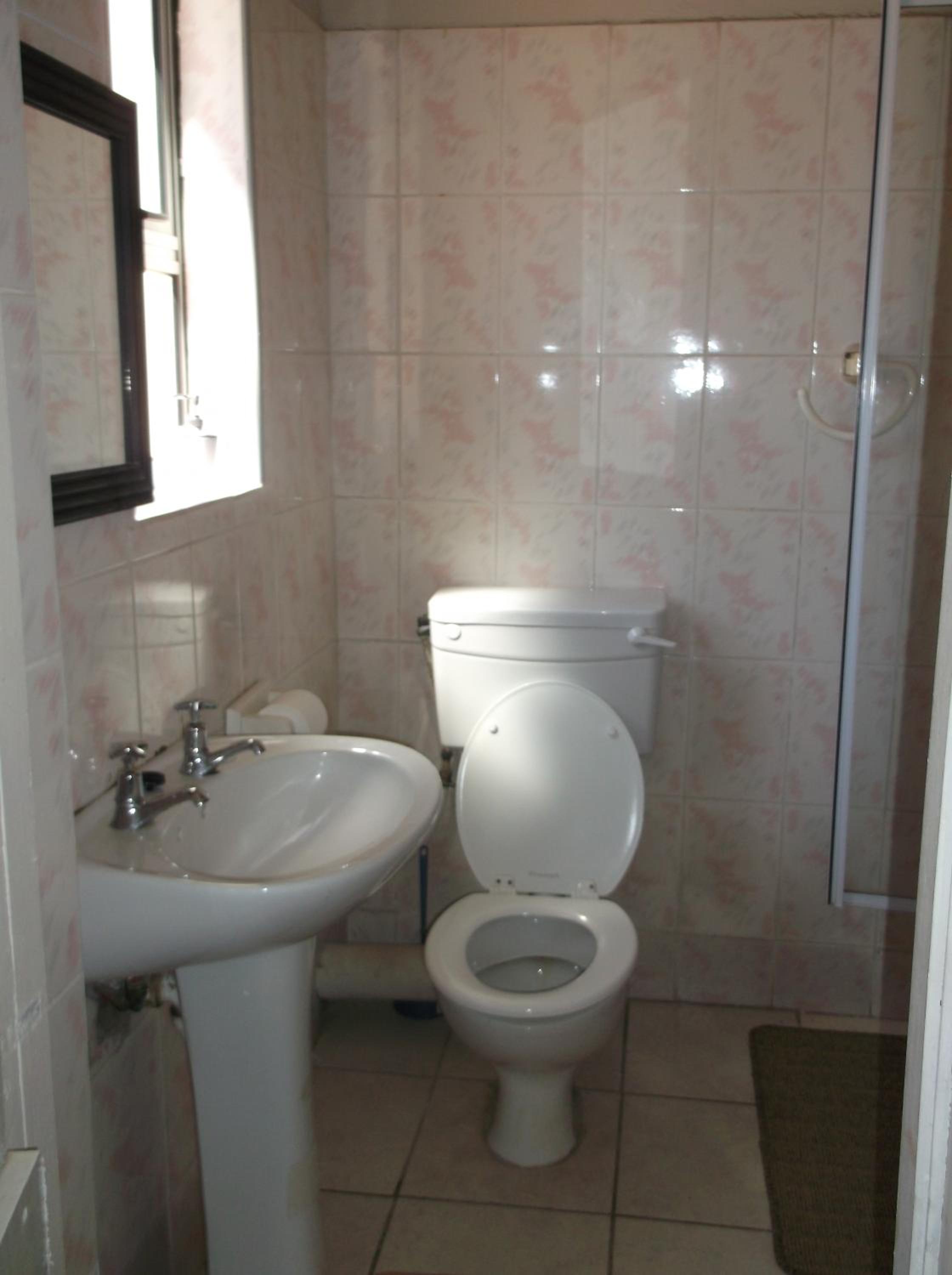 Standard Double Room photo 2
