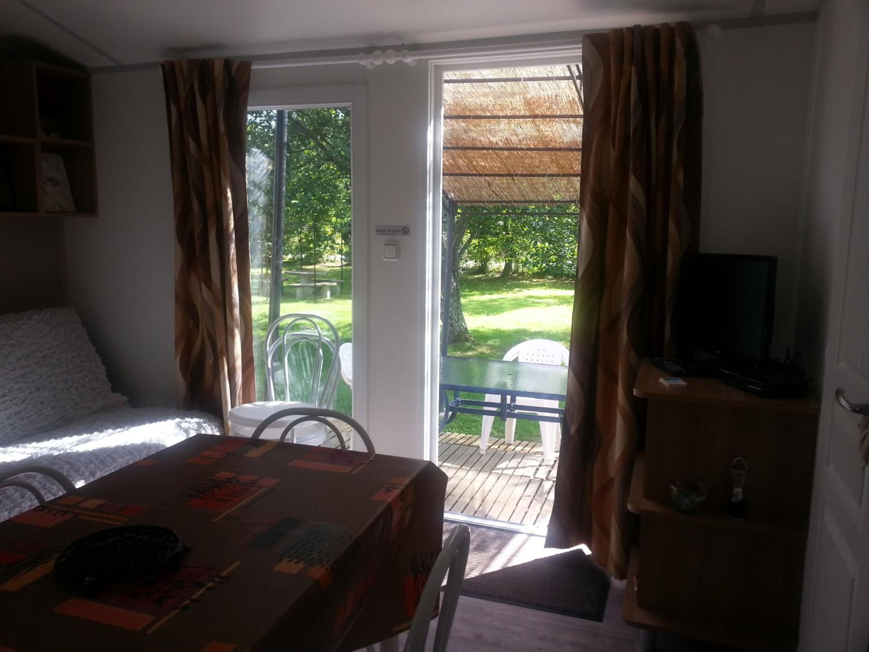 Three-Bedroom House - Photo 8