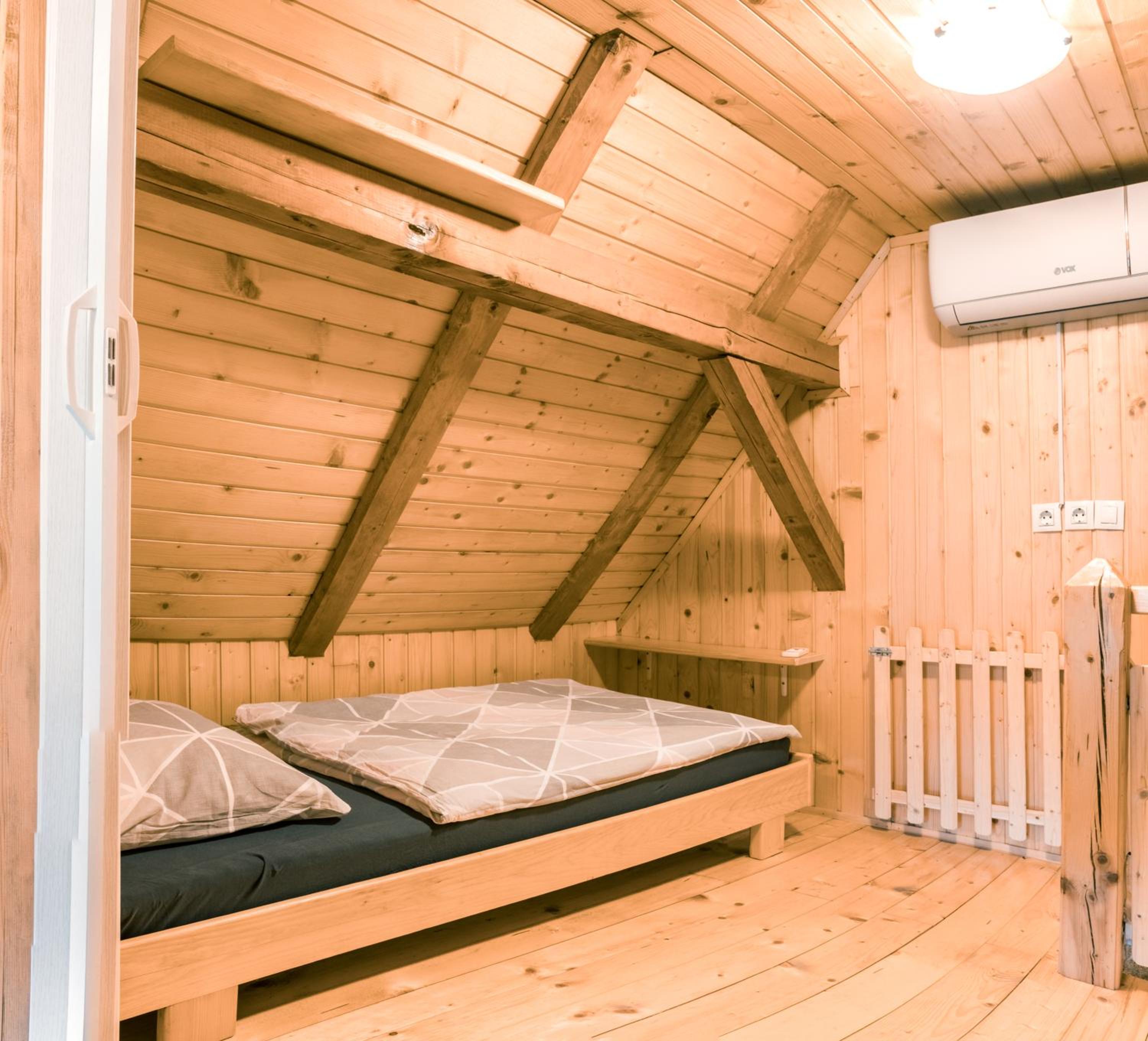One-Bedroom House photo 1
