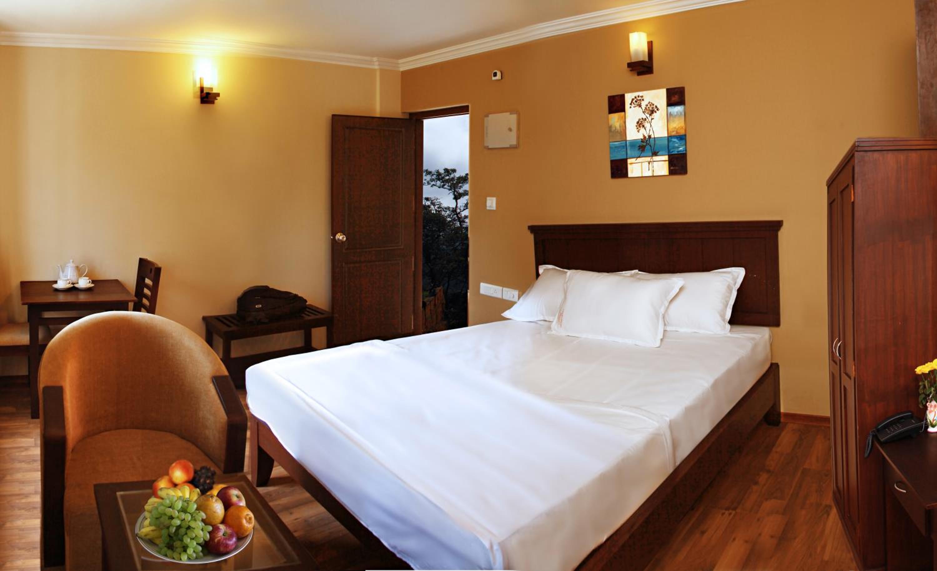 Standard Double Room - Photo 2
