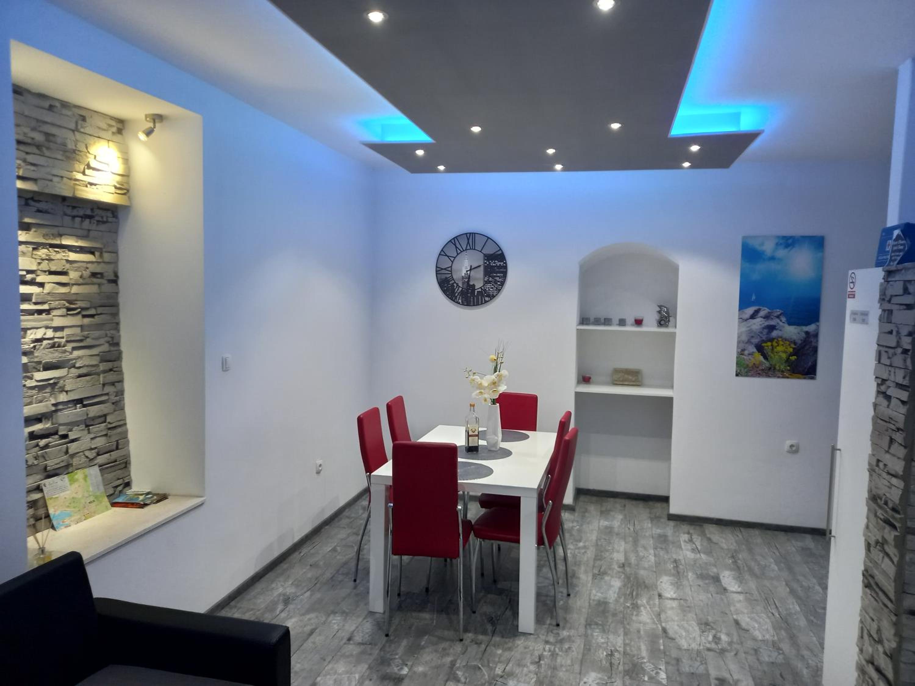 Apartment - Photo 24