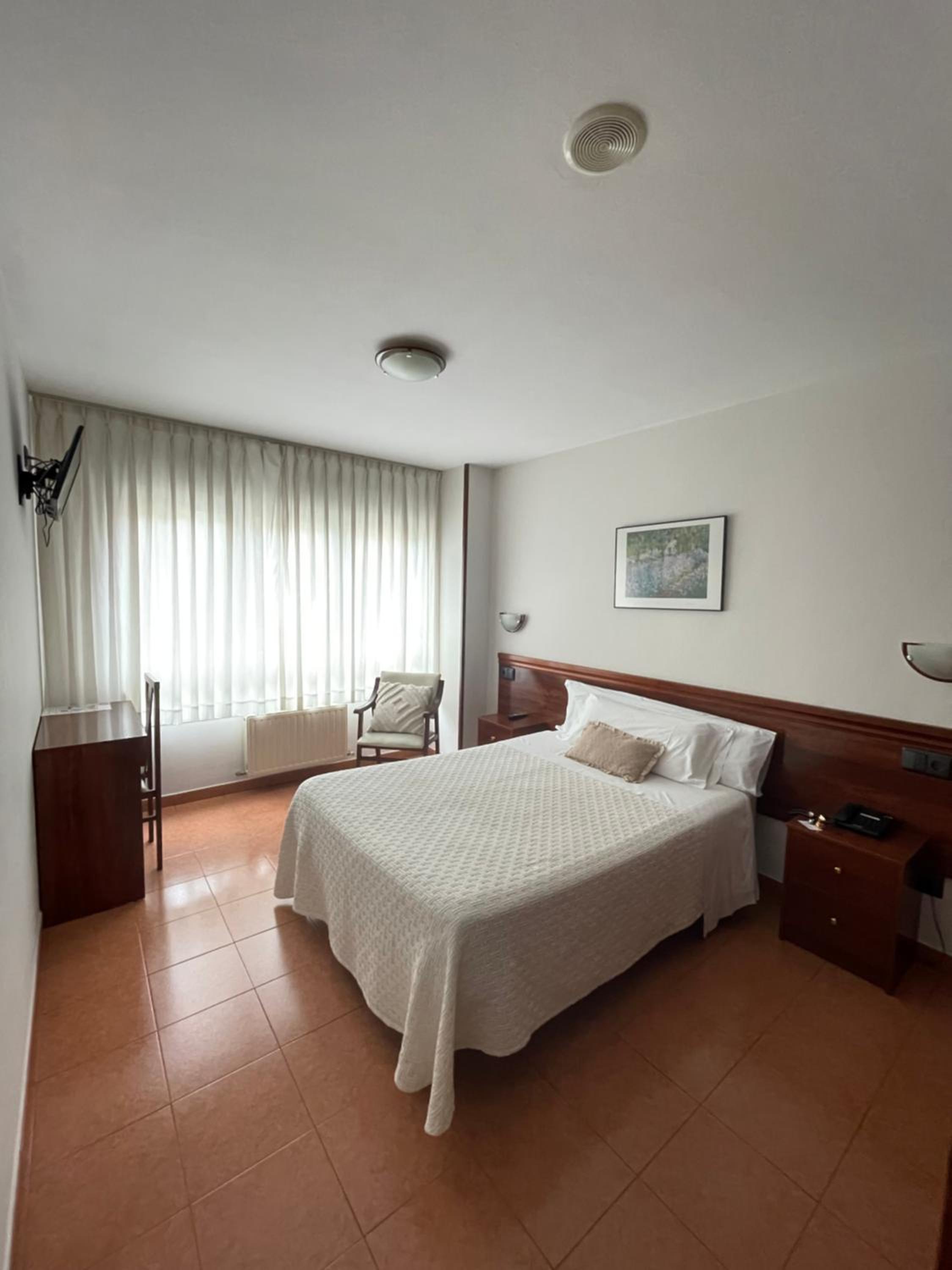 Double or Twin Room - Photo 1