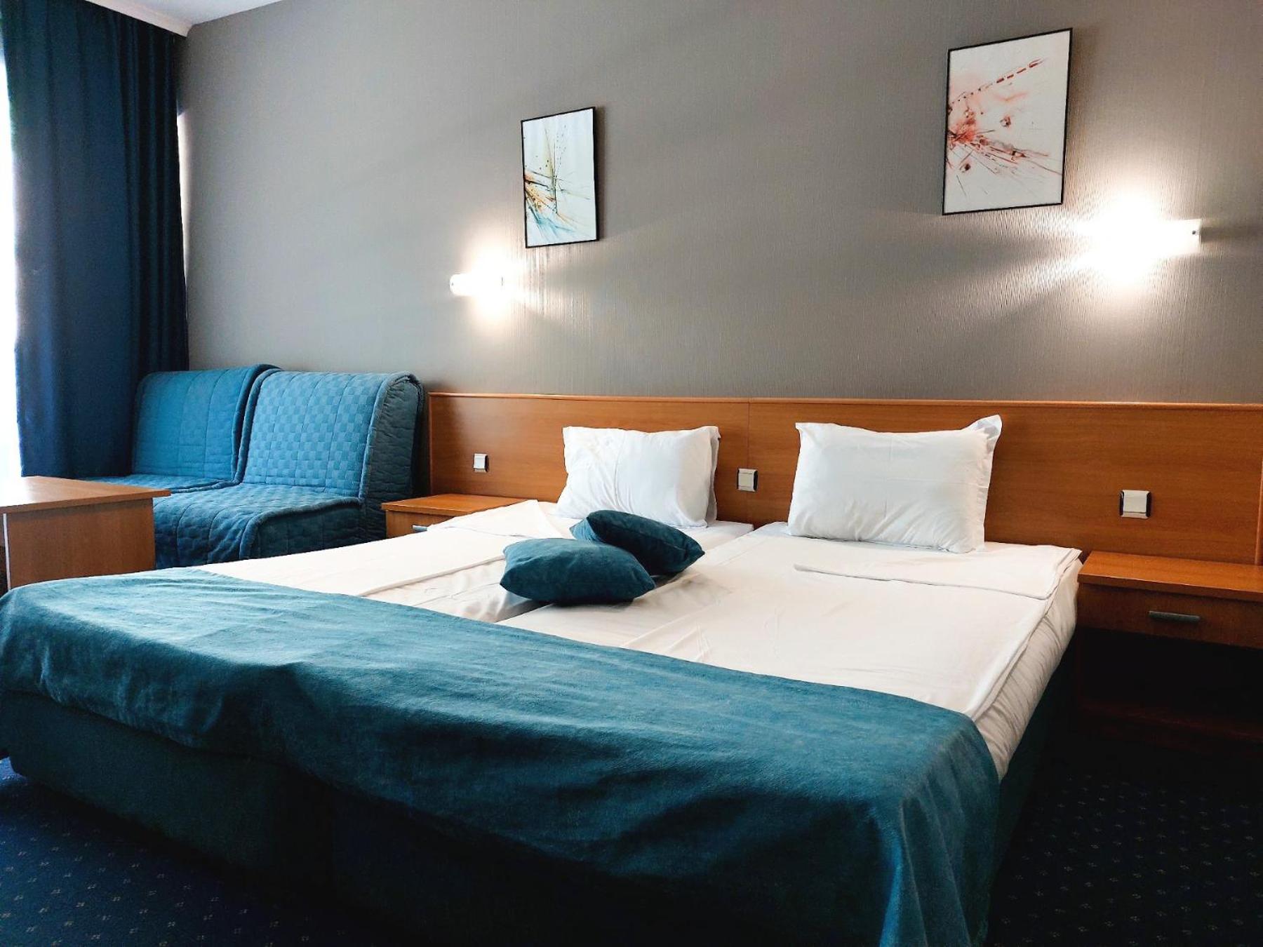 Double or Twin Room - Photo 2