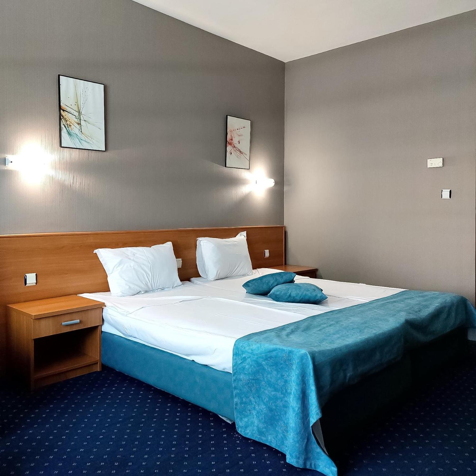 Double or Twin Room - Photo 1