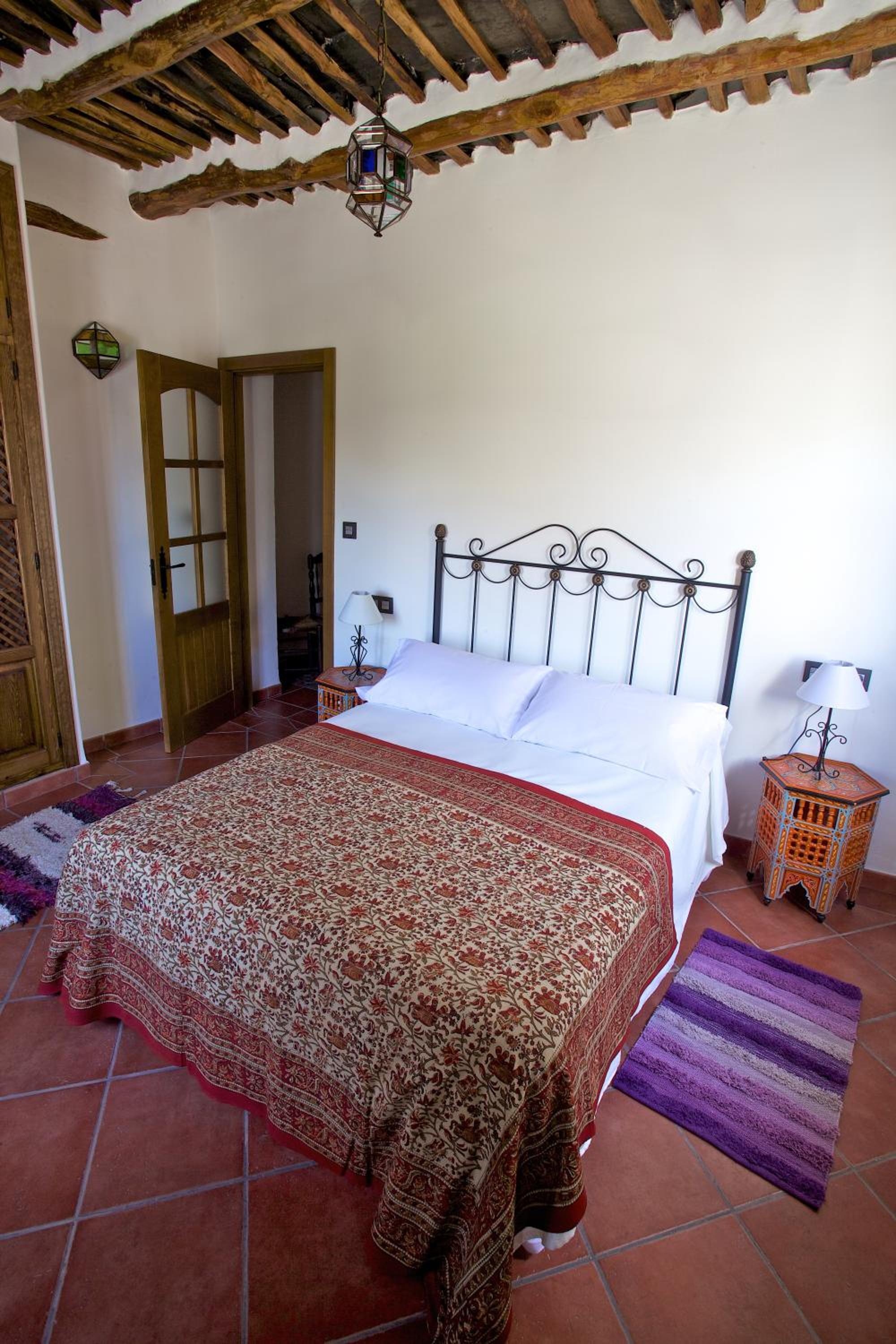 Apartamento de tres habitaciones con vista a la montaña