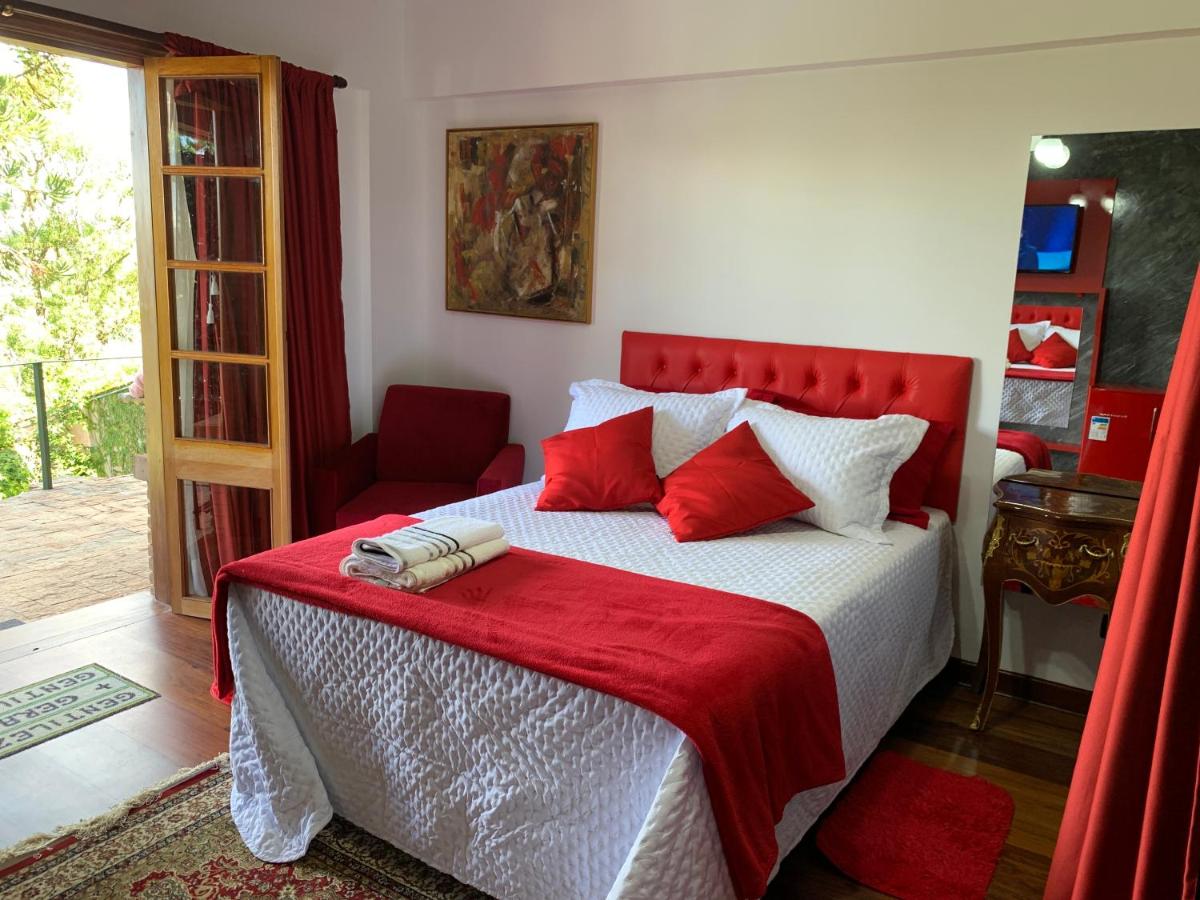 Suite with Mountain View - Photo 10