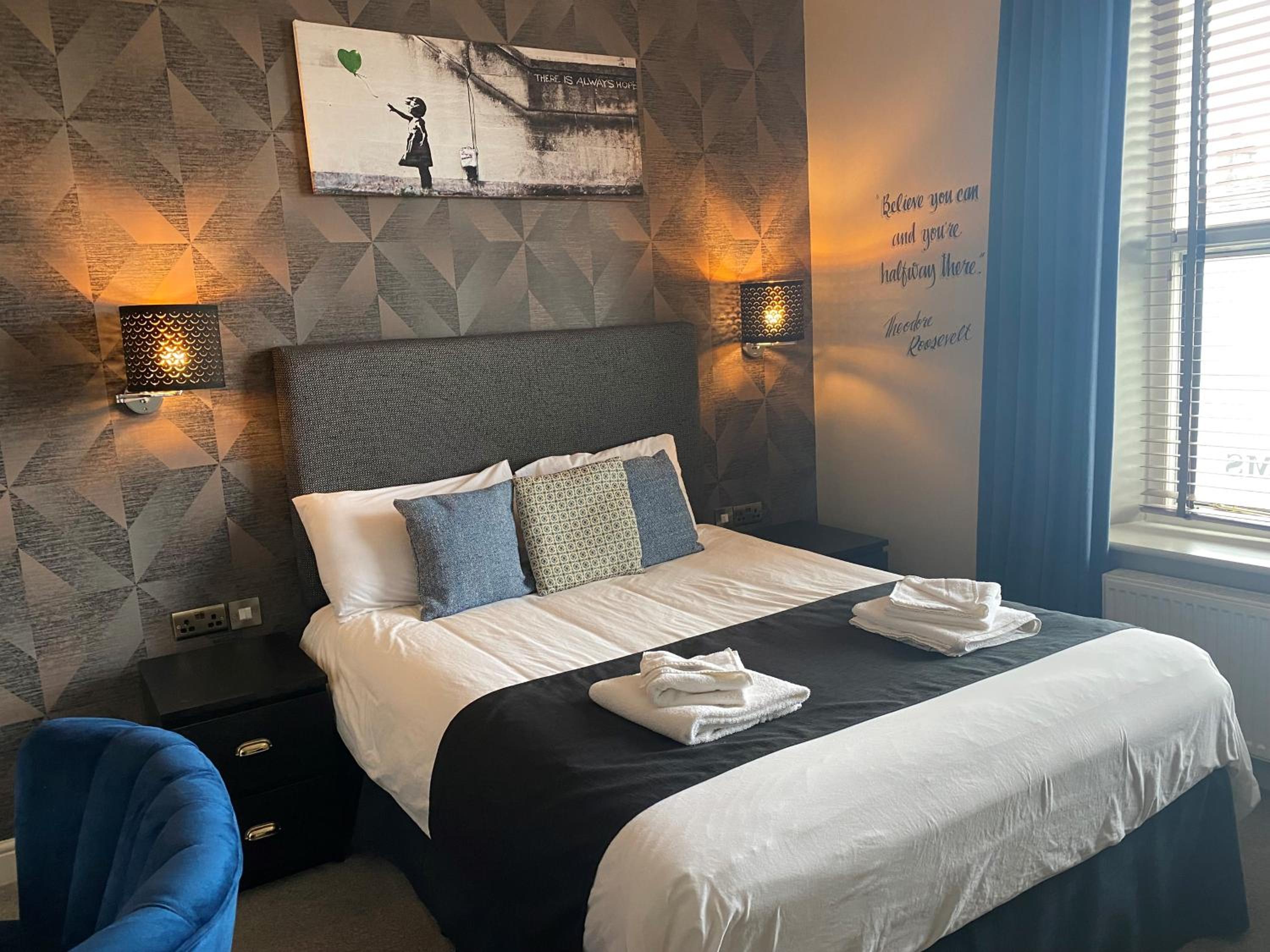 Deluxe King Room photo 1