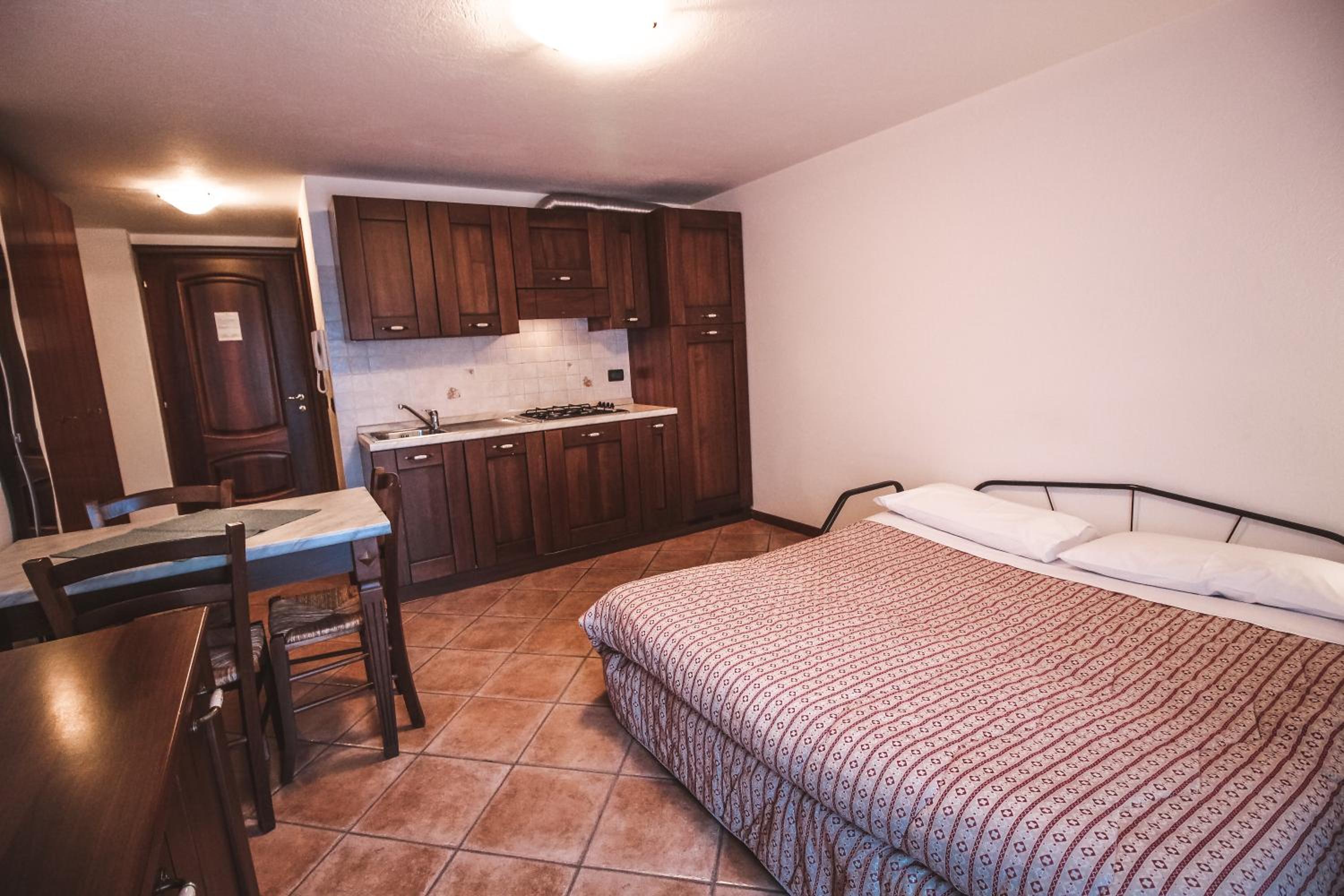 One-Bedroom Apartment