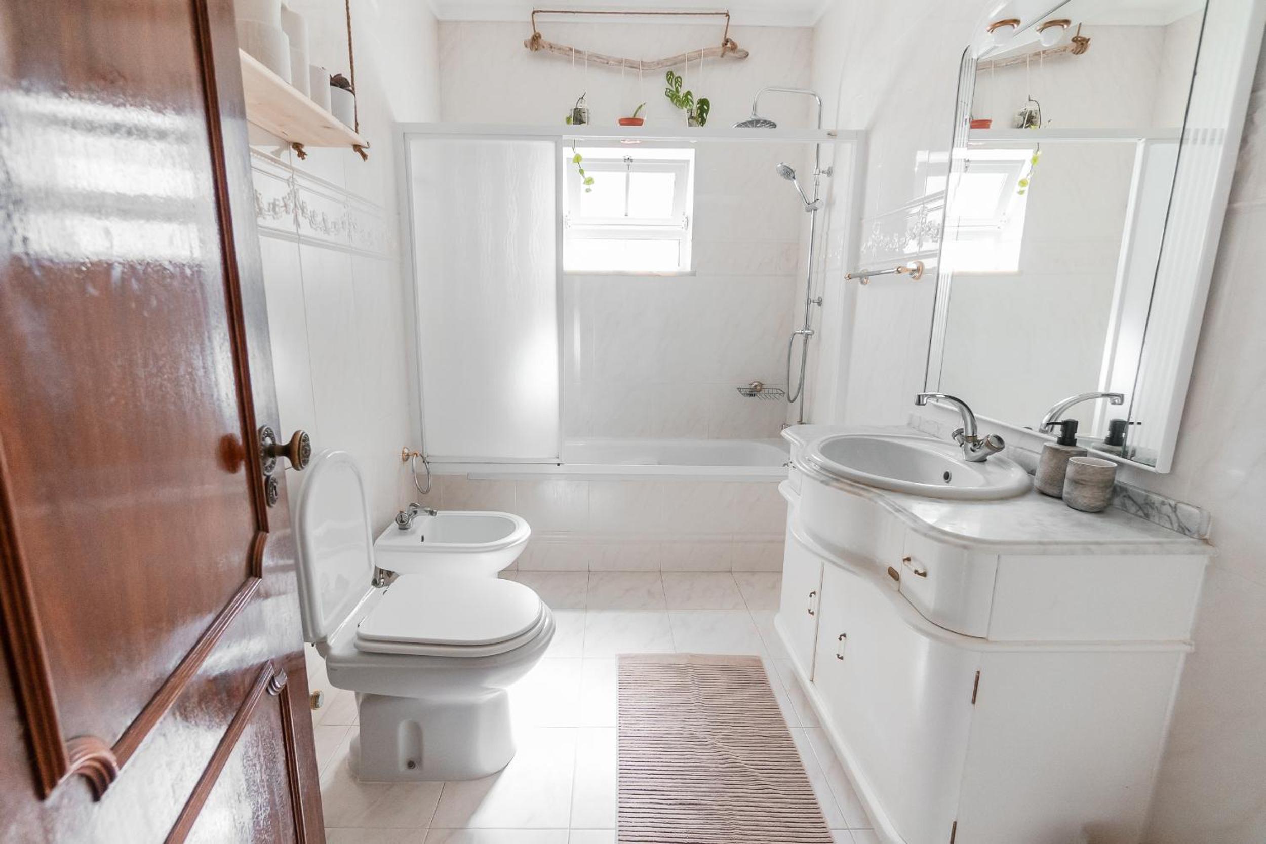 Double Room with Shared Bathroom photo 3