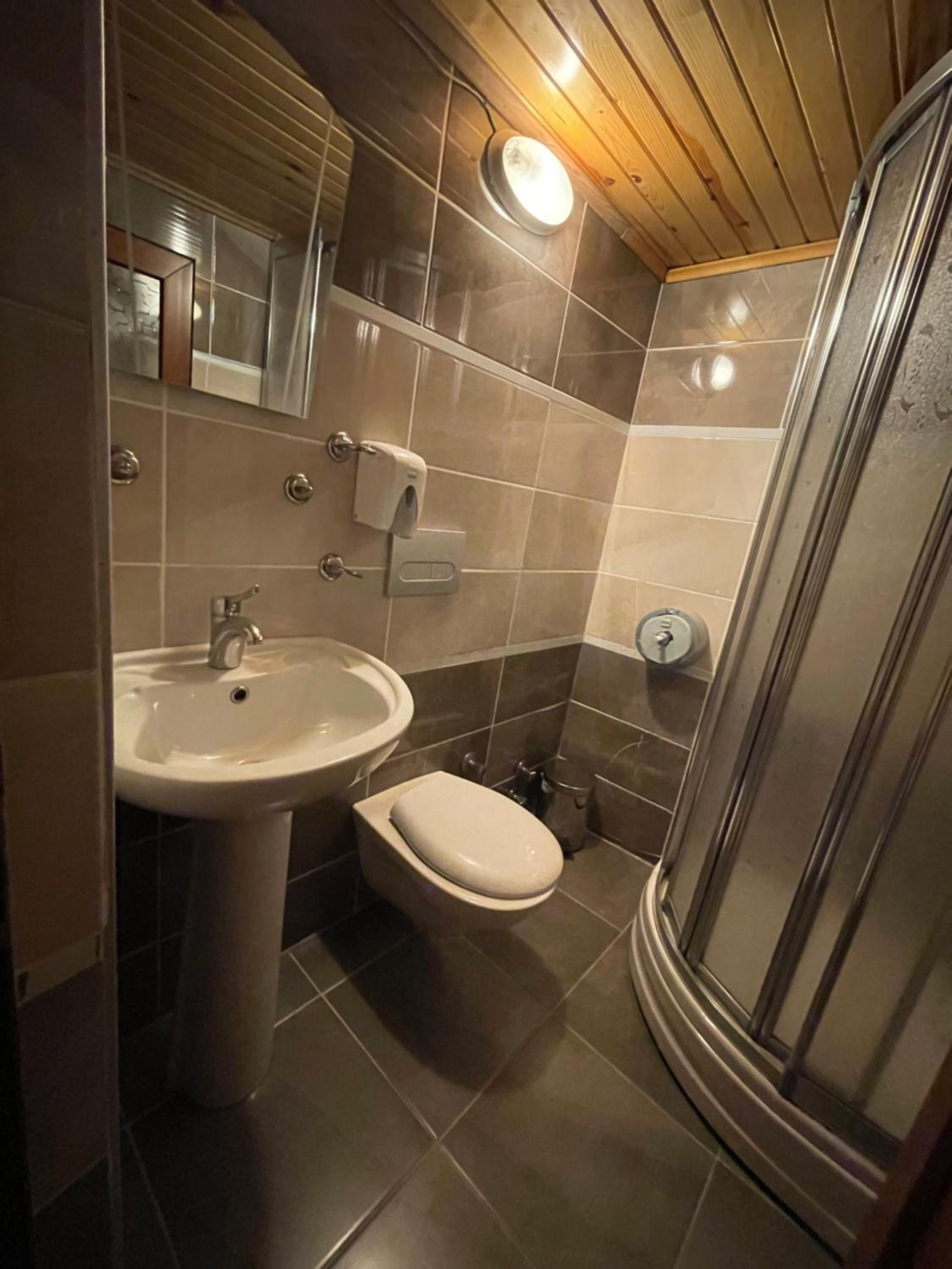 Super Room Lake View photo 3