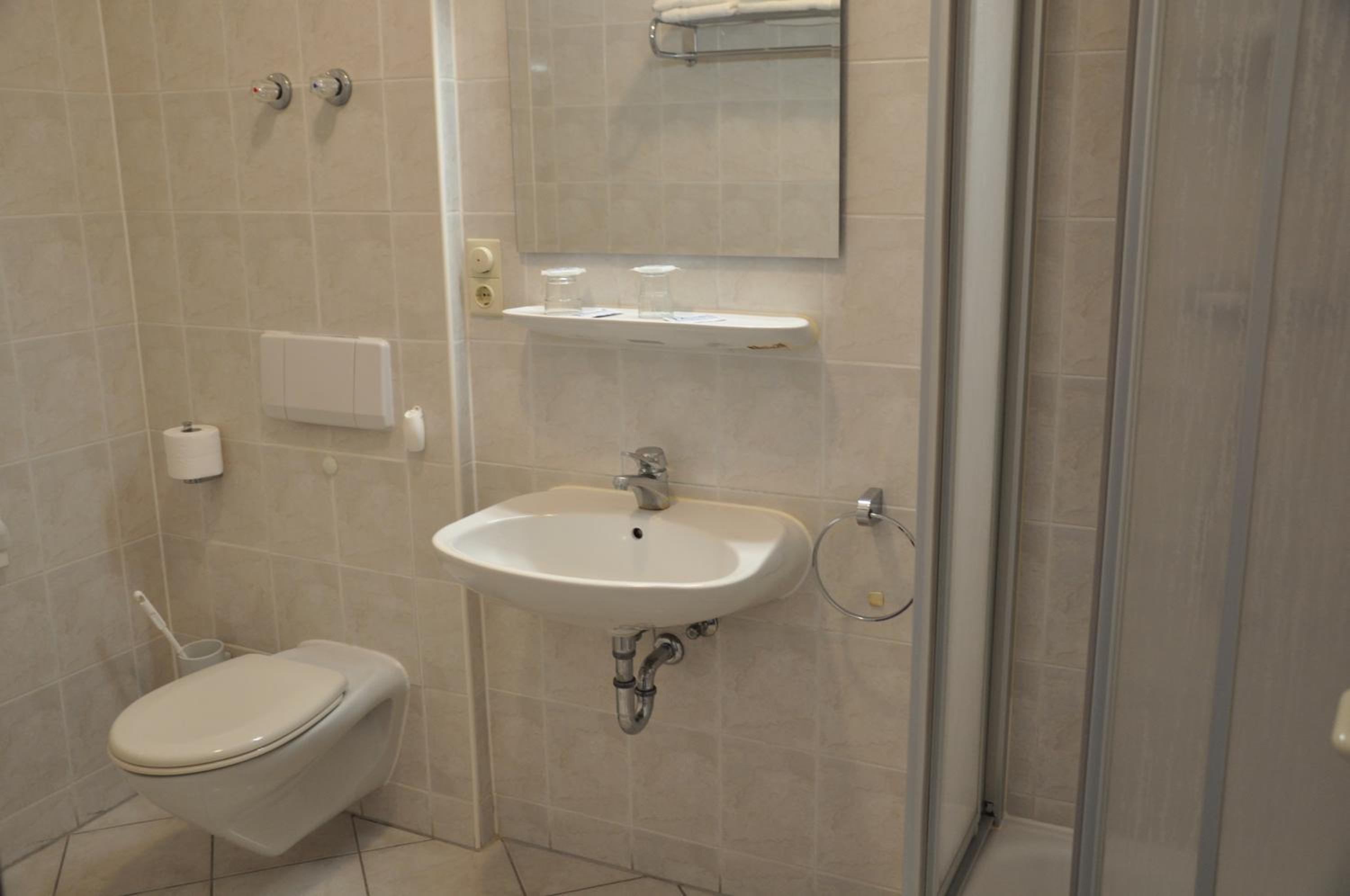Double Room - Photo 3