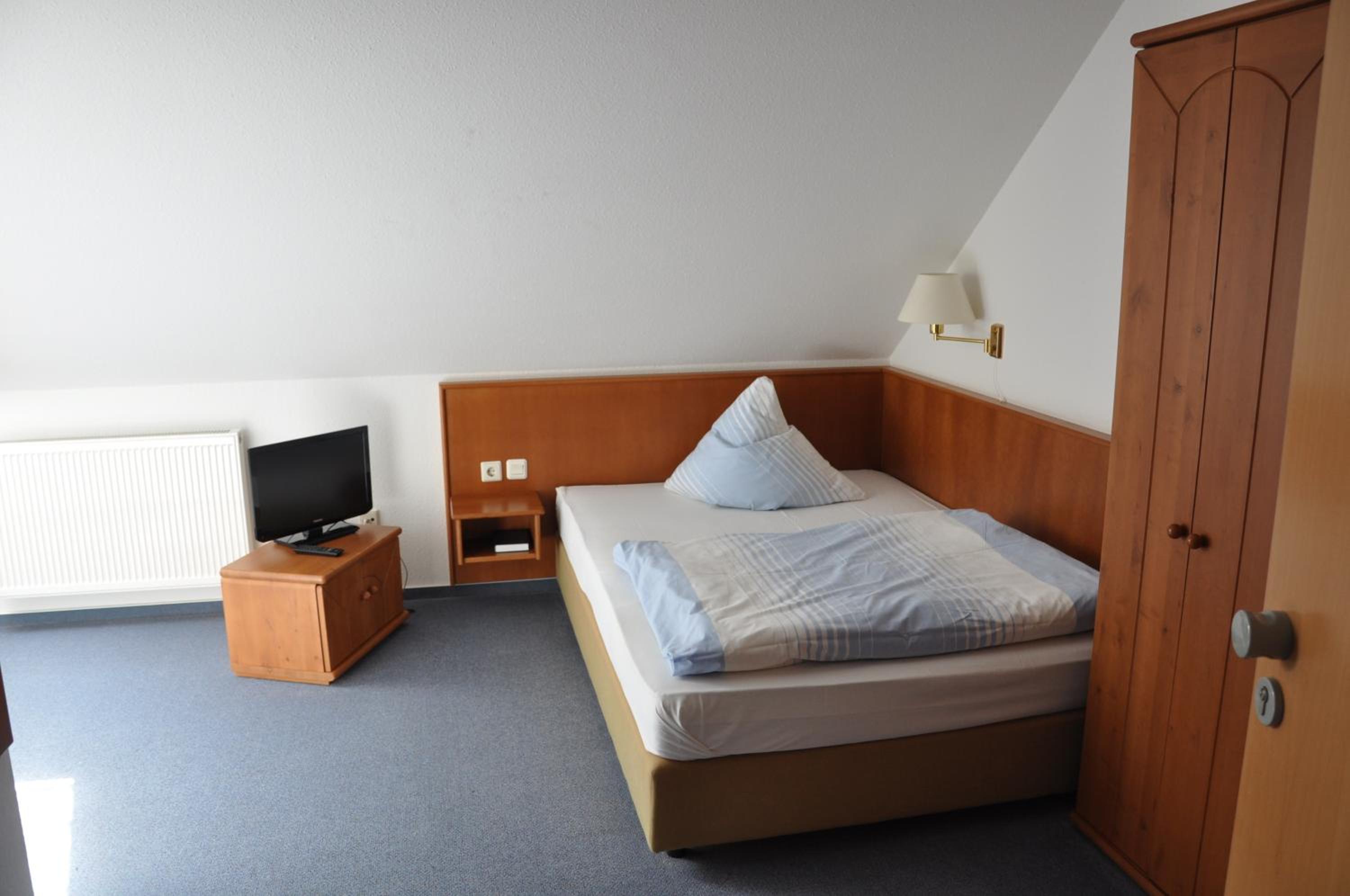 Single Room photo 2