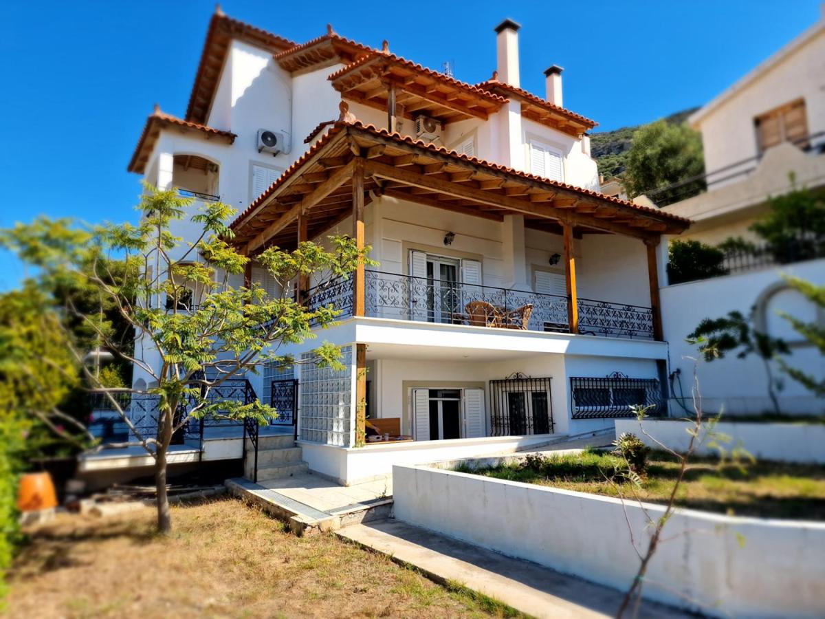 Villa with Sea View photo 2