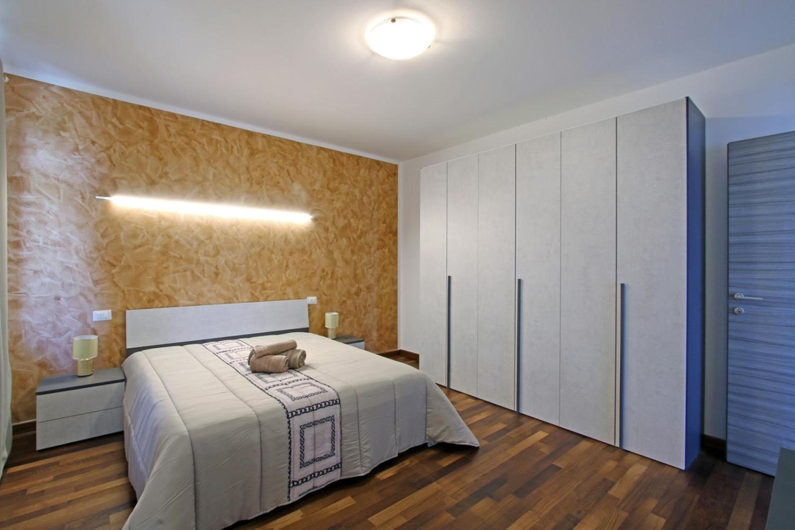 Two-Bedroom Deluxe Apartment with Balcony photo 1