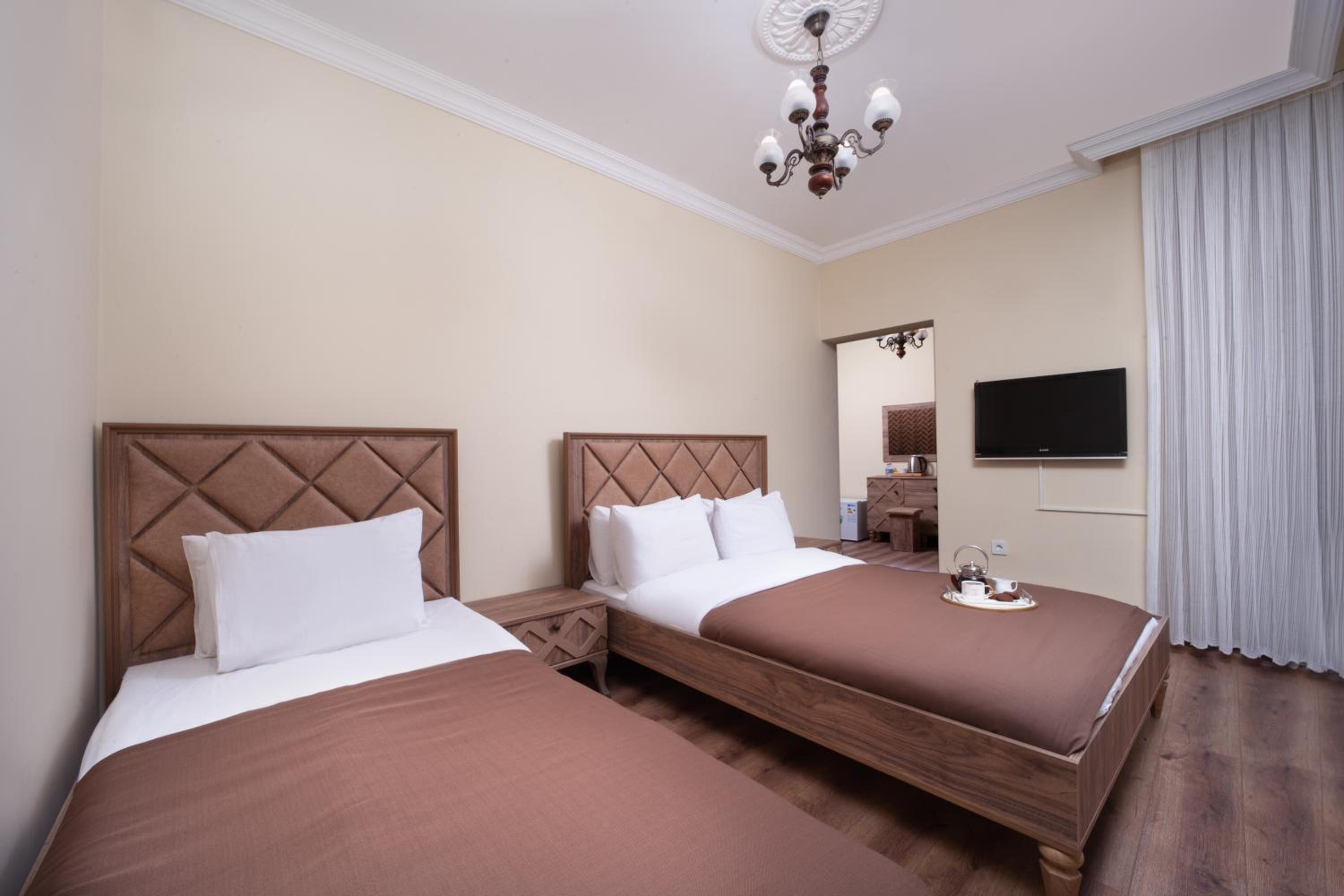 Superior Triple Room photo 3
