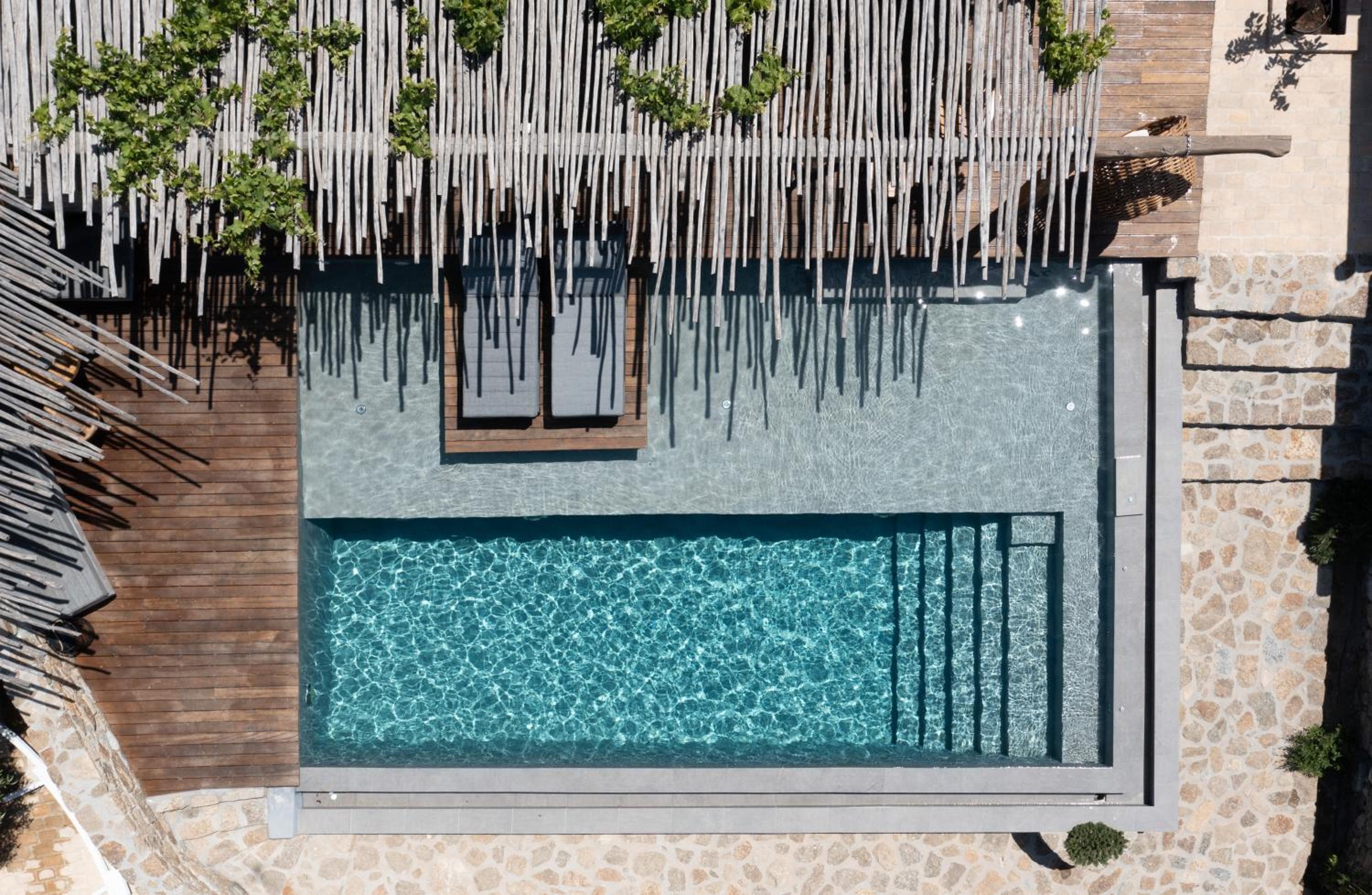 Superior Suite with sharing pool (Loulos) photo 3
