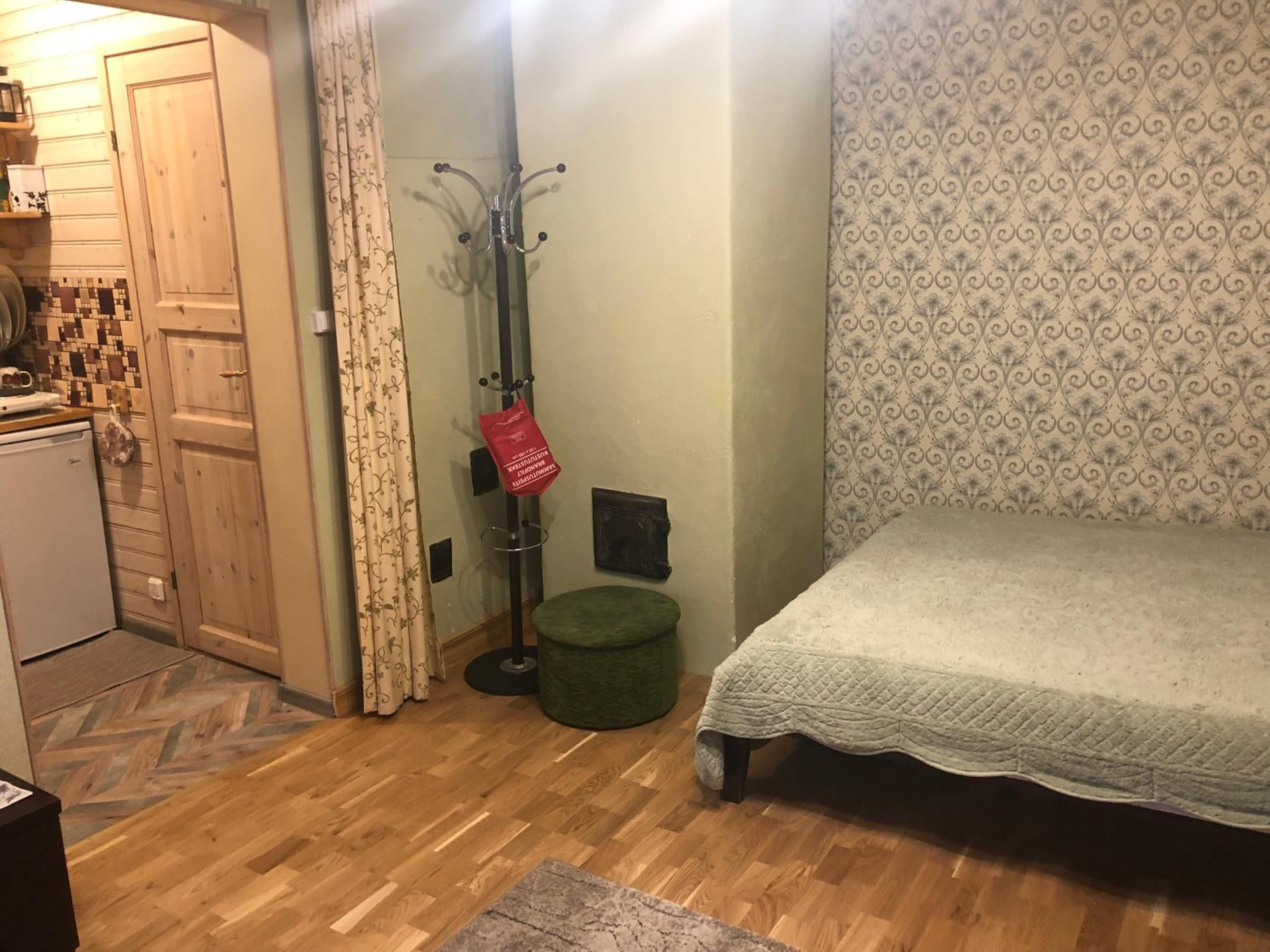 One-Bedroom Apartment - Photo 12