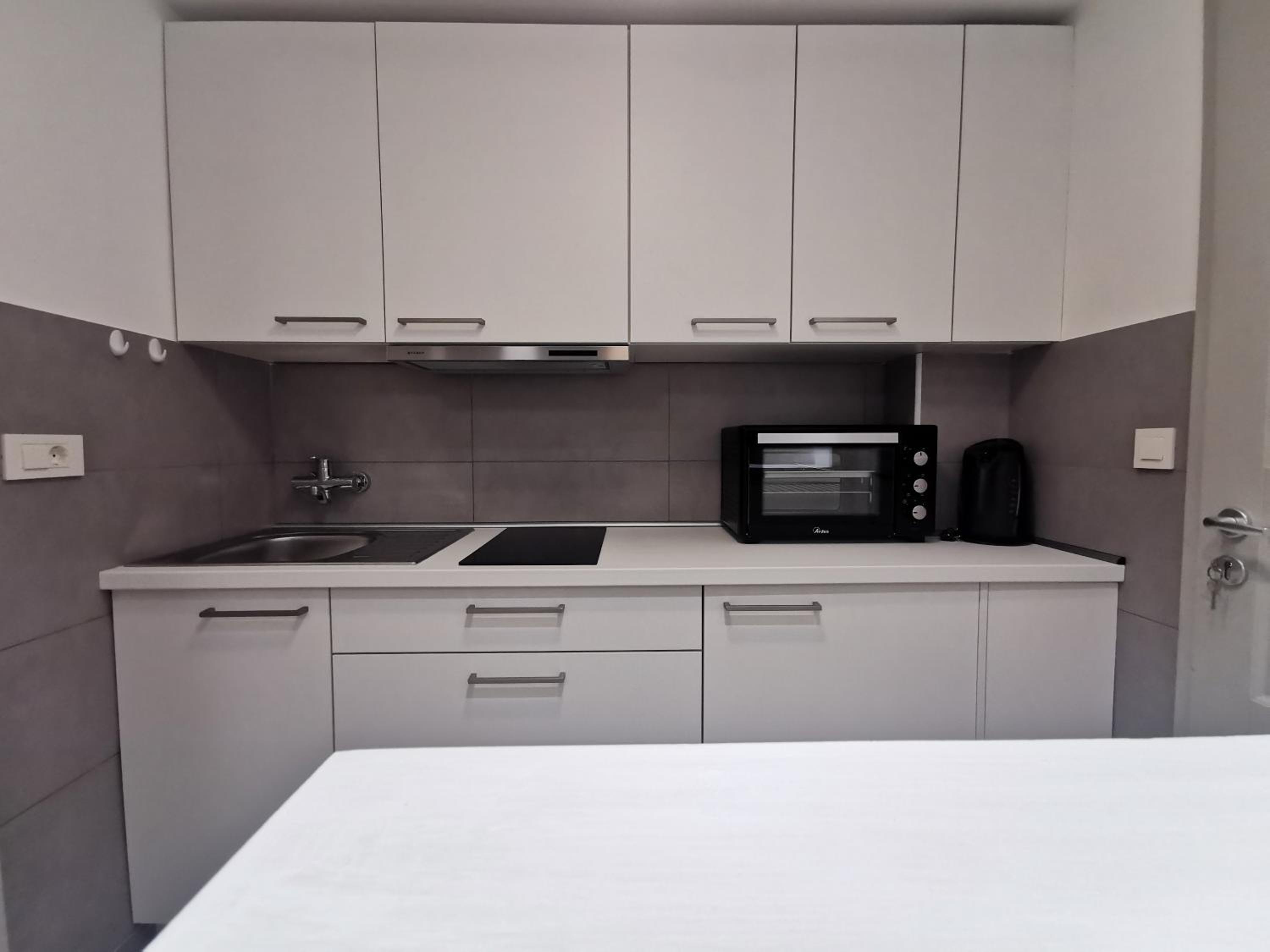 Studio - Ground Floor - Photo 9