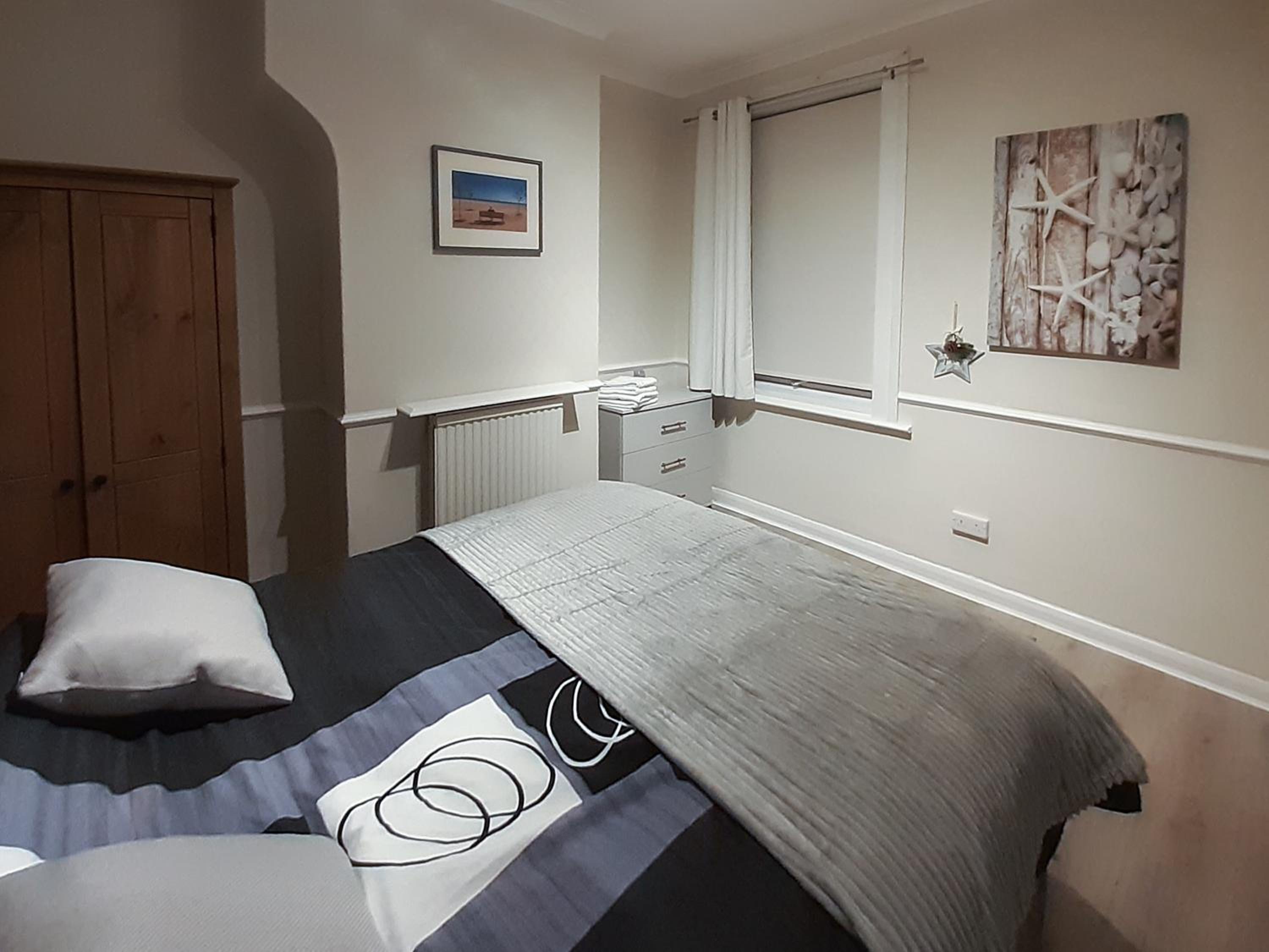 Four-Bedroom House photo 1