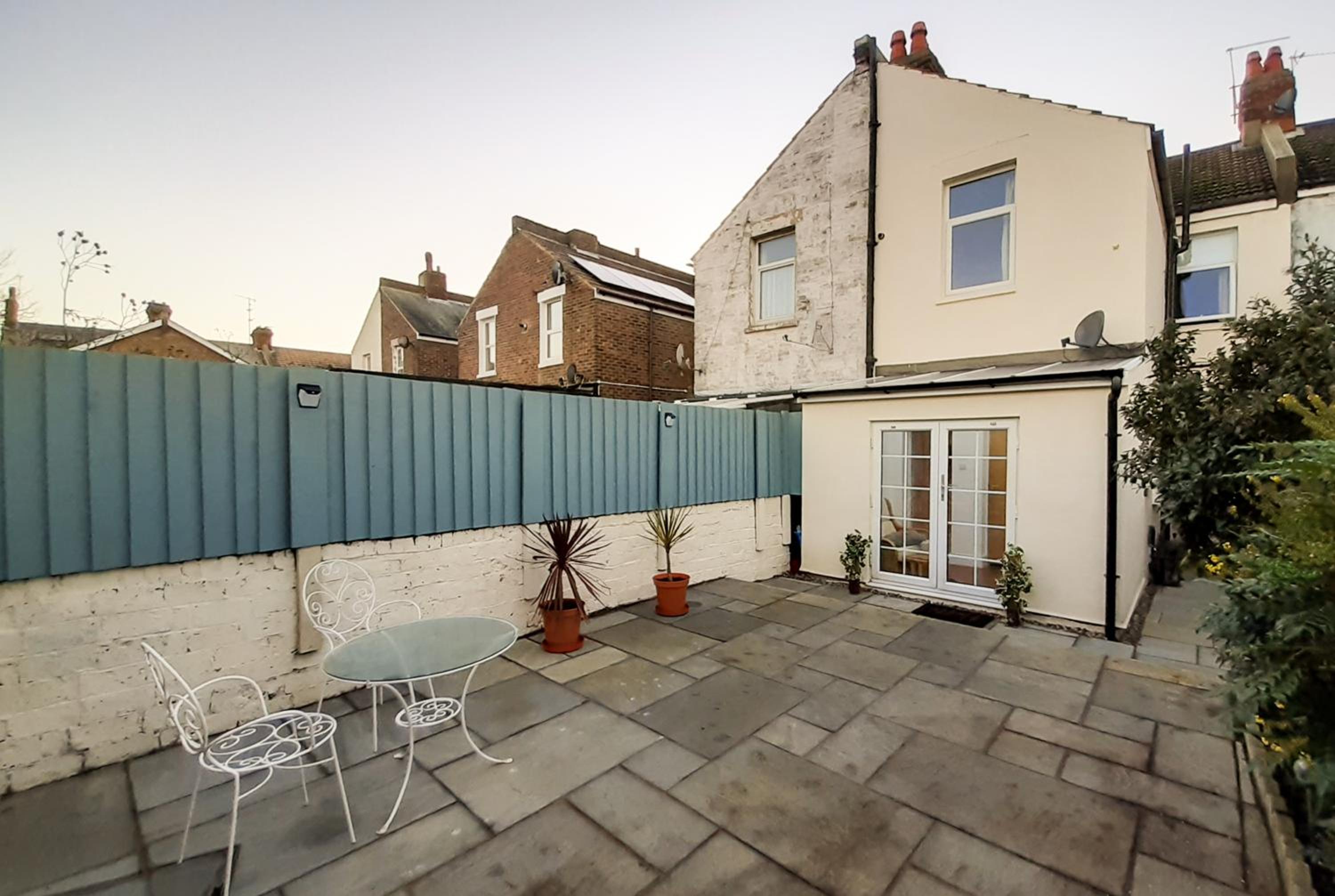 Four-Bedroom House photo 2