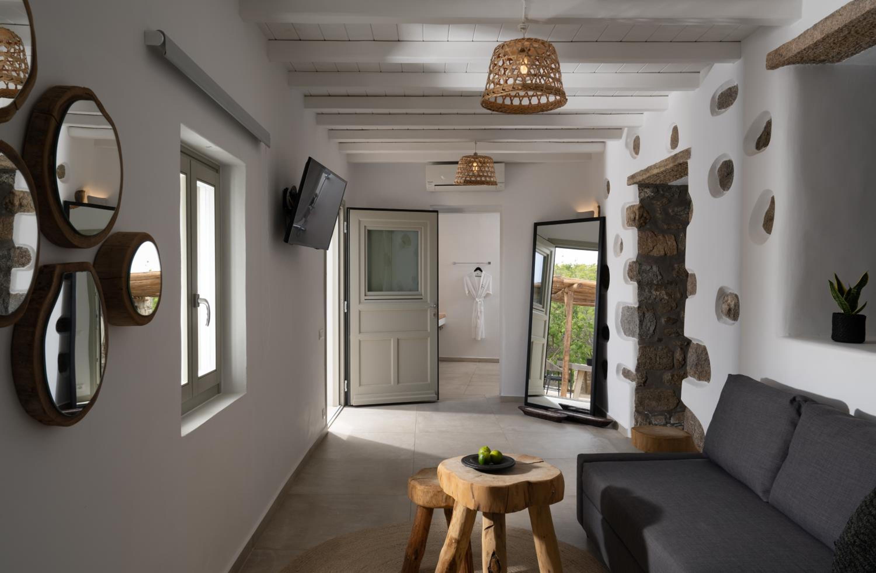 Family Villa with private pool (Tigani) - Photo 2