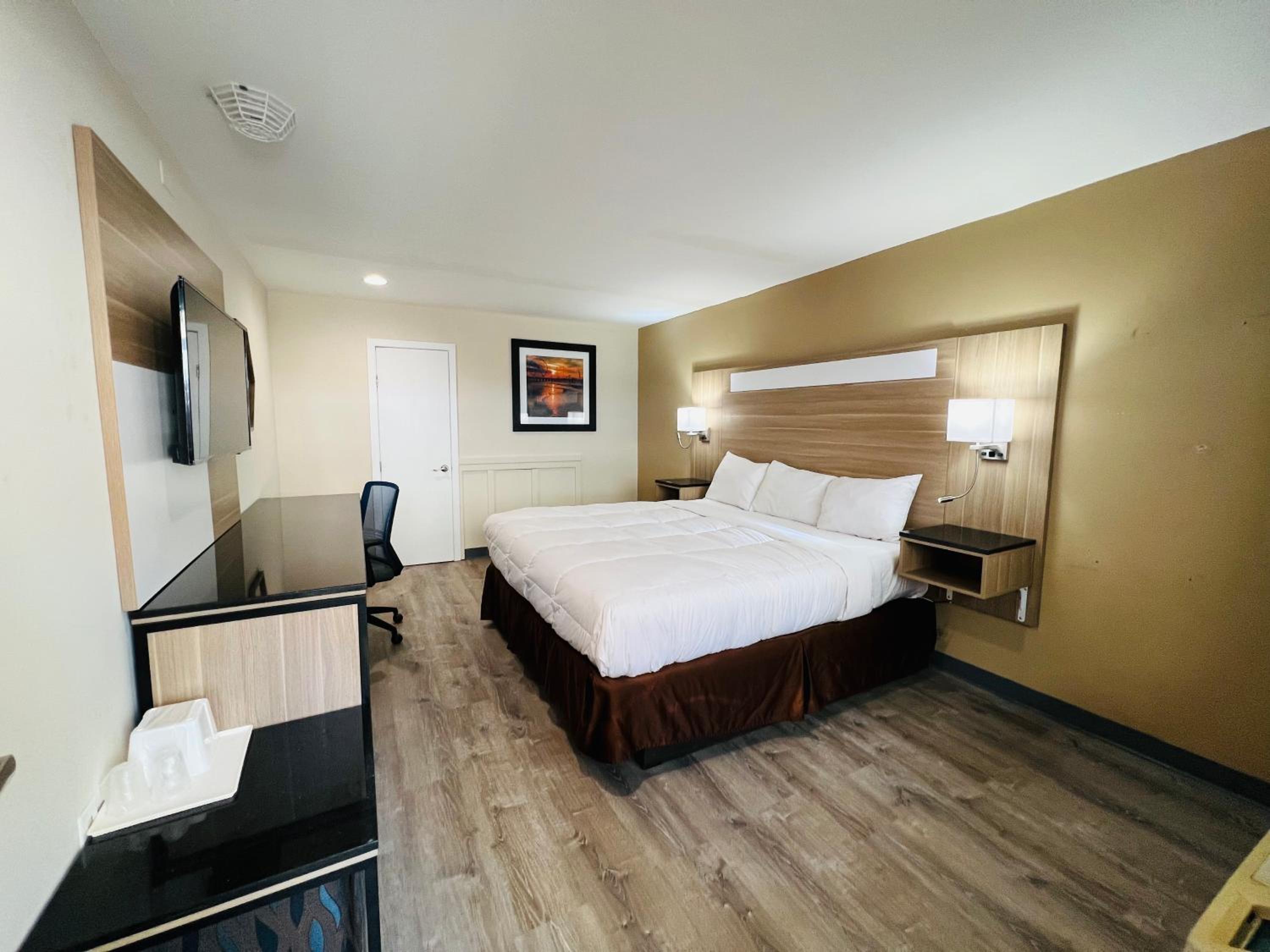 King Room - Non Smoking photo 2