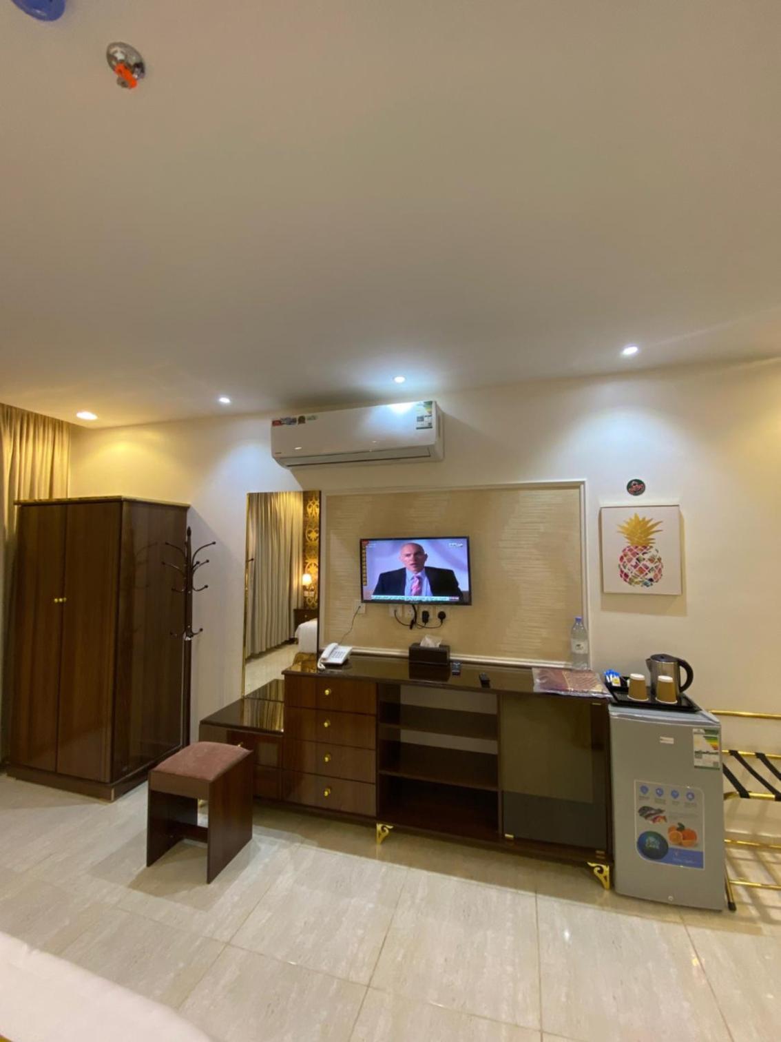 Deluxe Room (2 Adults + 1 Child) photo 3
