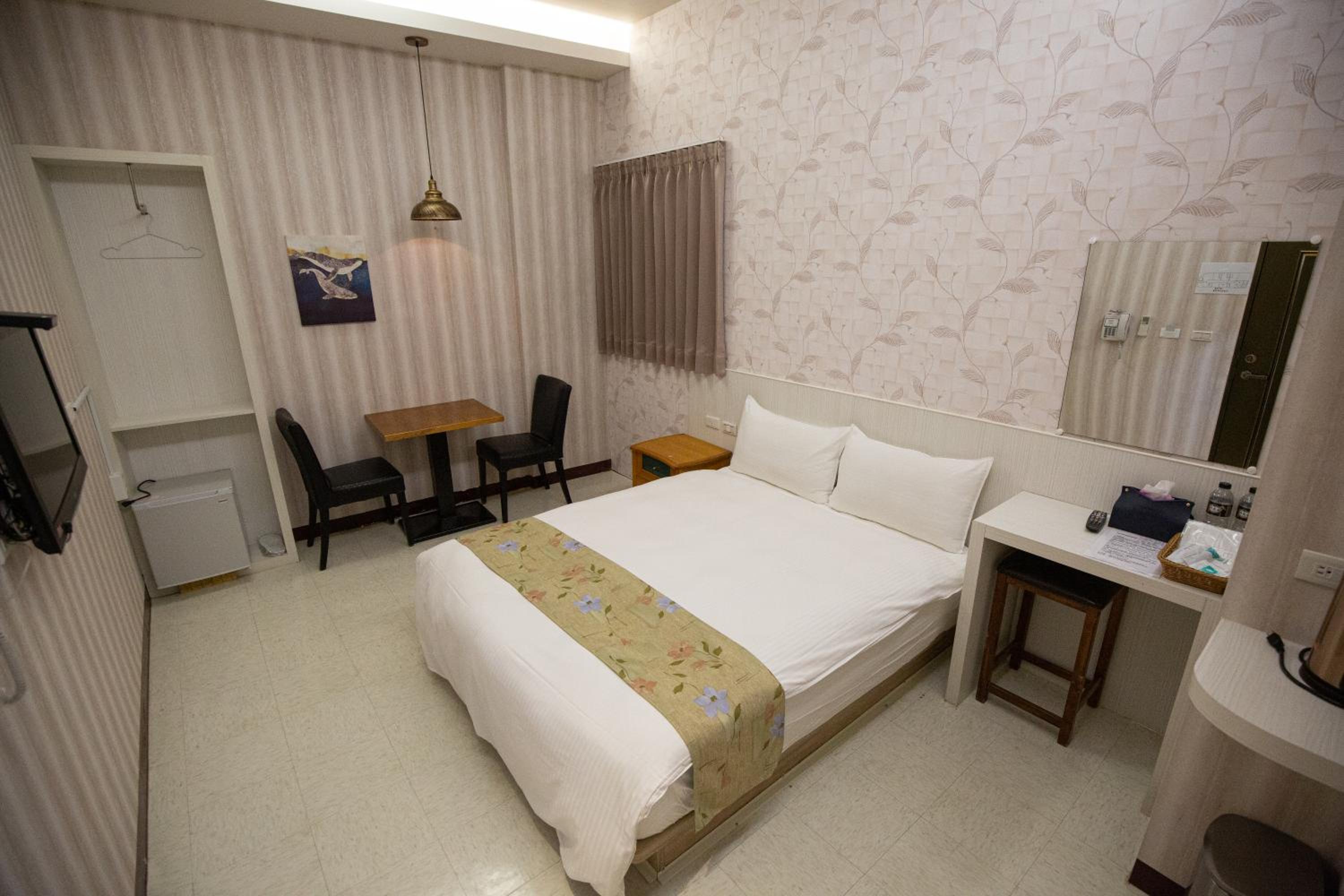 Standard Double Room - Photo 6