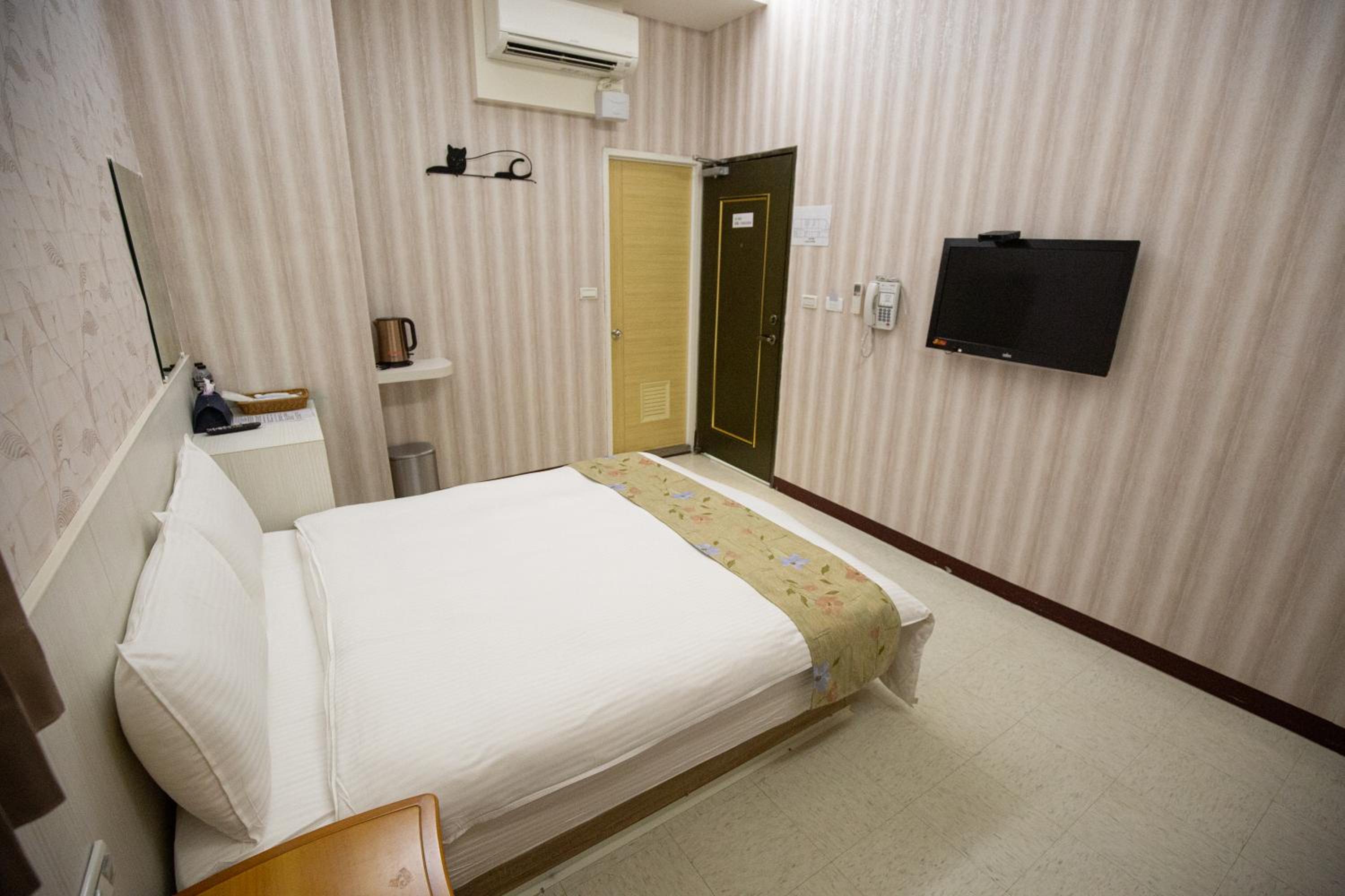 Standard Double Room - Photo 4
