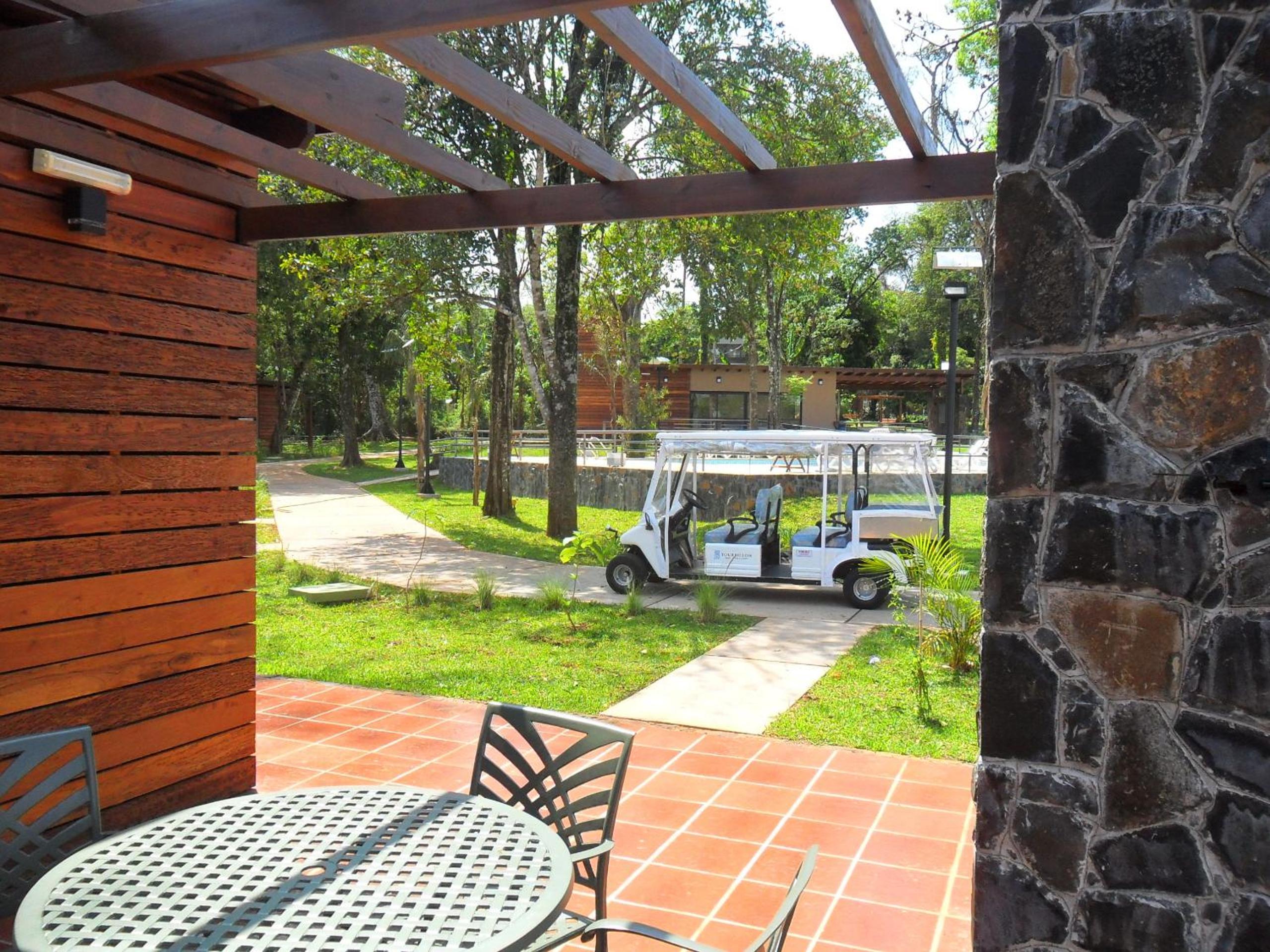 Bungalow with Garden View photo 2