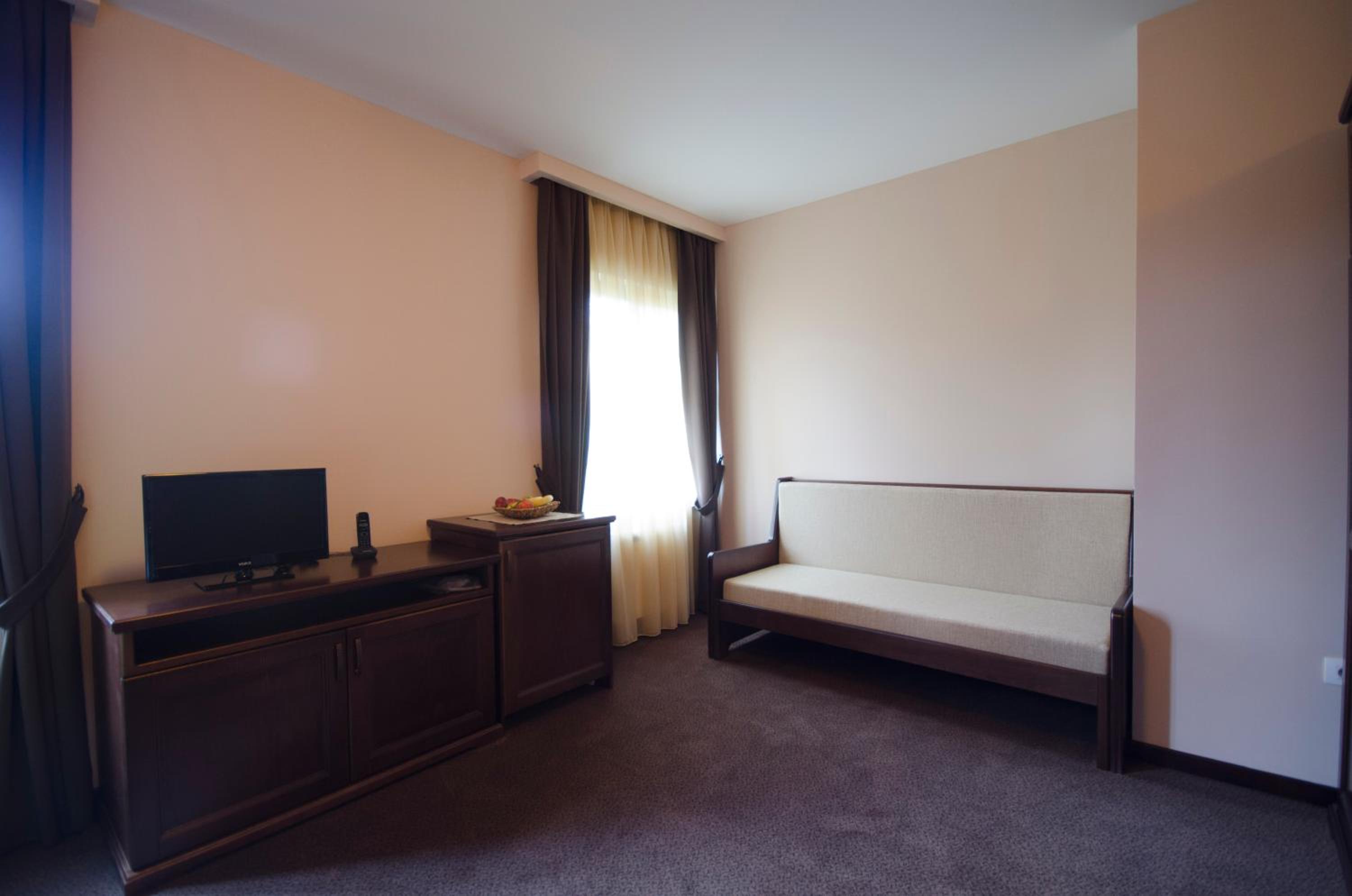 Triple Room - Photo 2