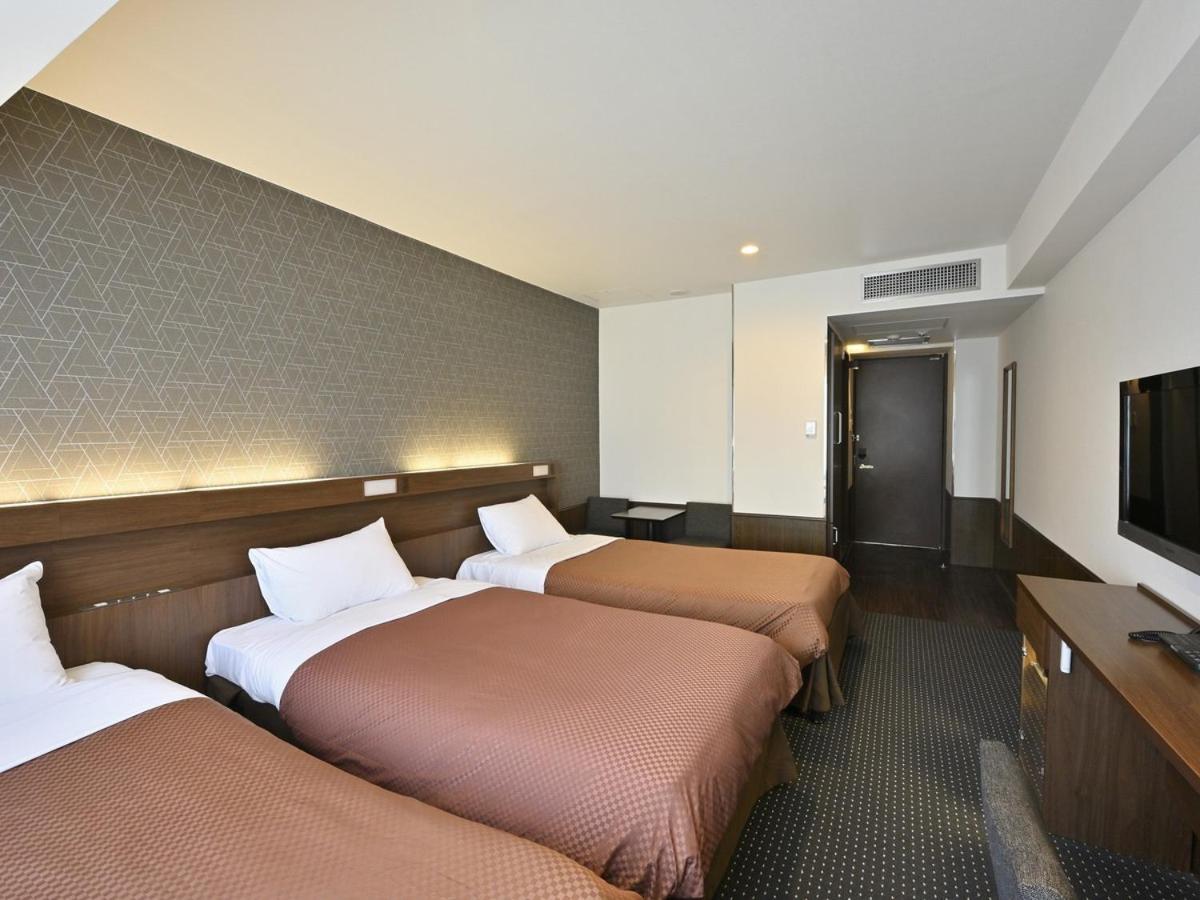Triple Room - Non-Smoking photo 2