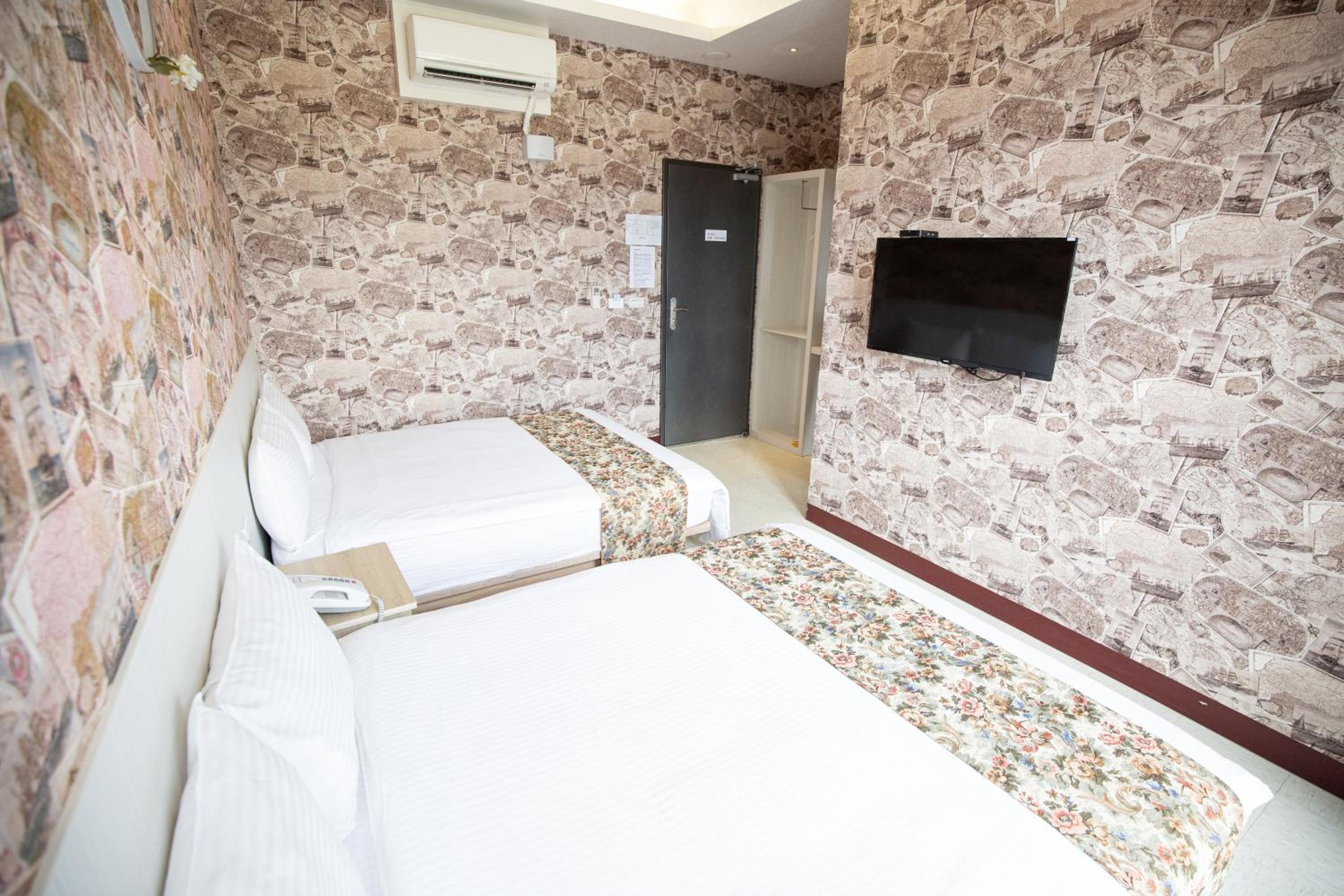 Standard Quadruple Room - Photo 3