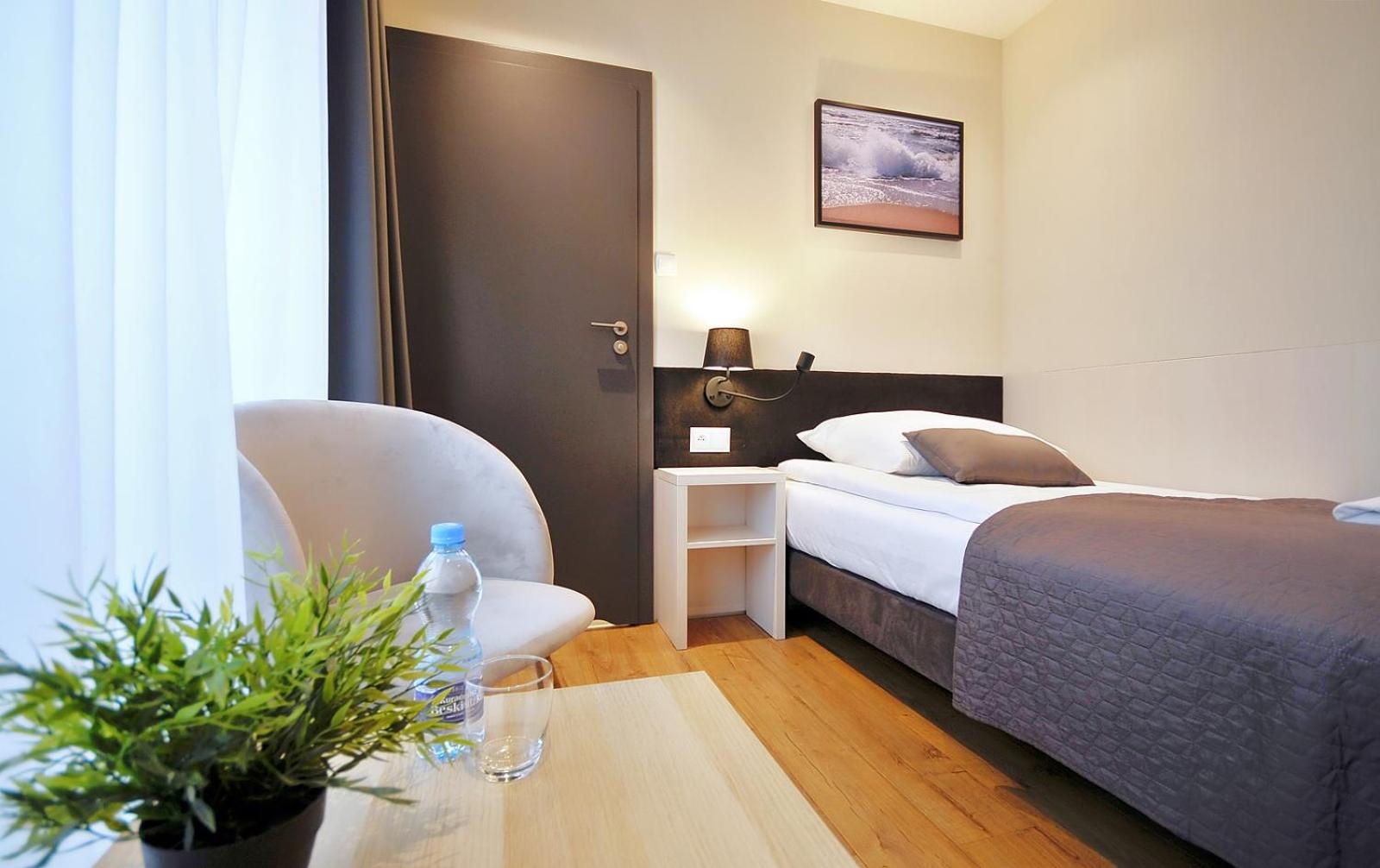 Standard Single Room with Park View