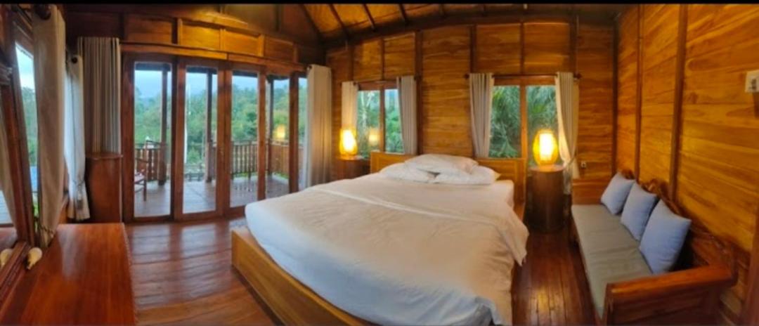 Double Room with Pool View - Photo 5