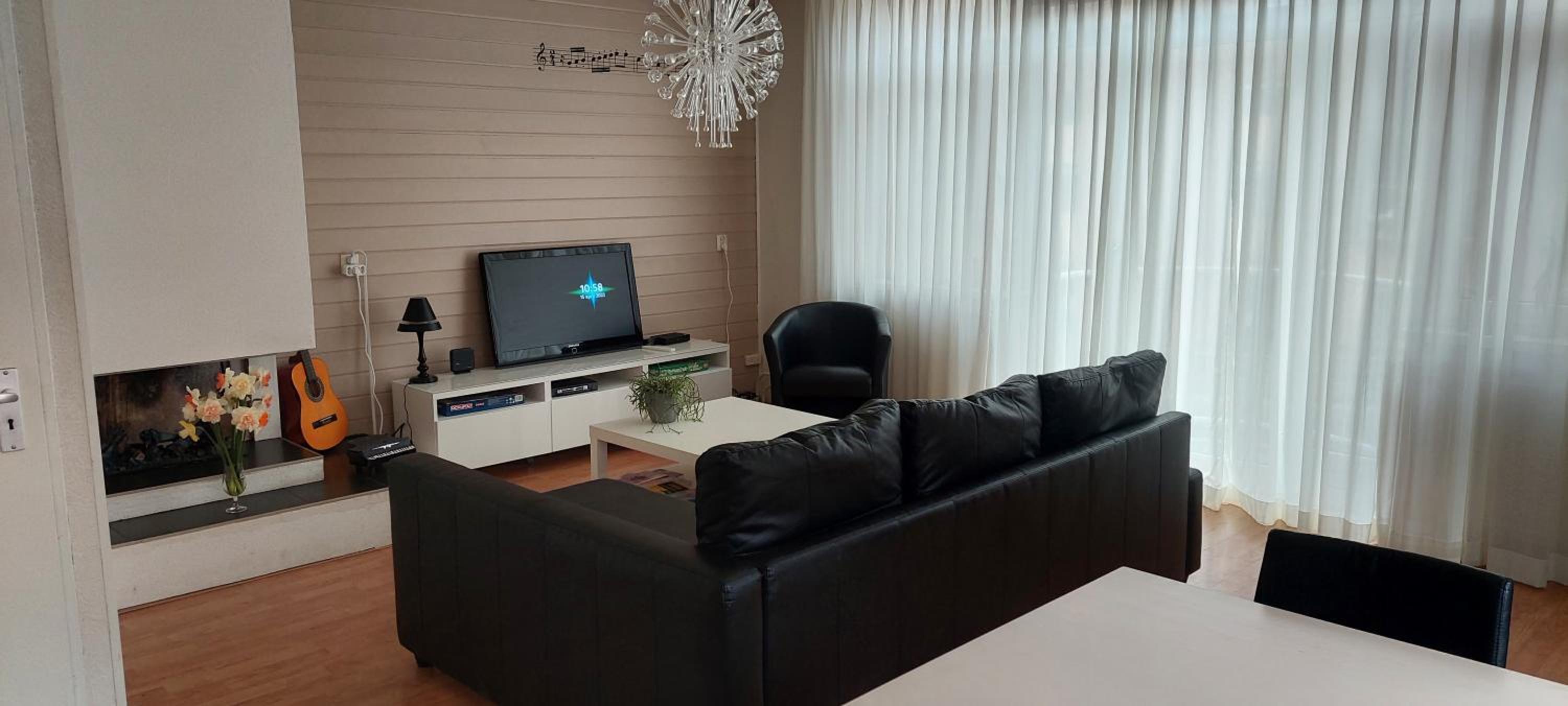 One-Bedroom Apartment photo 1