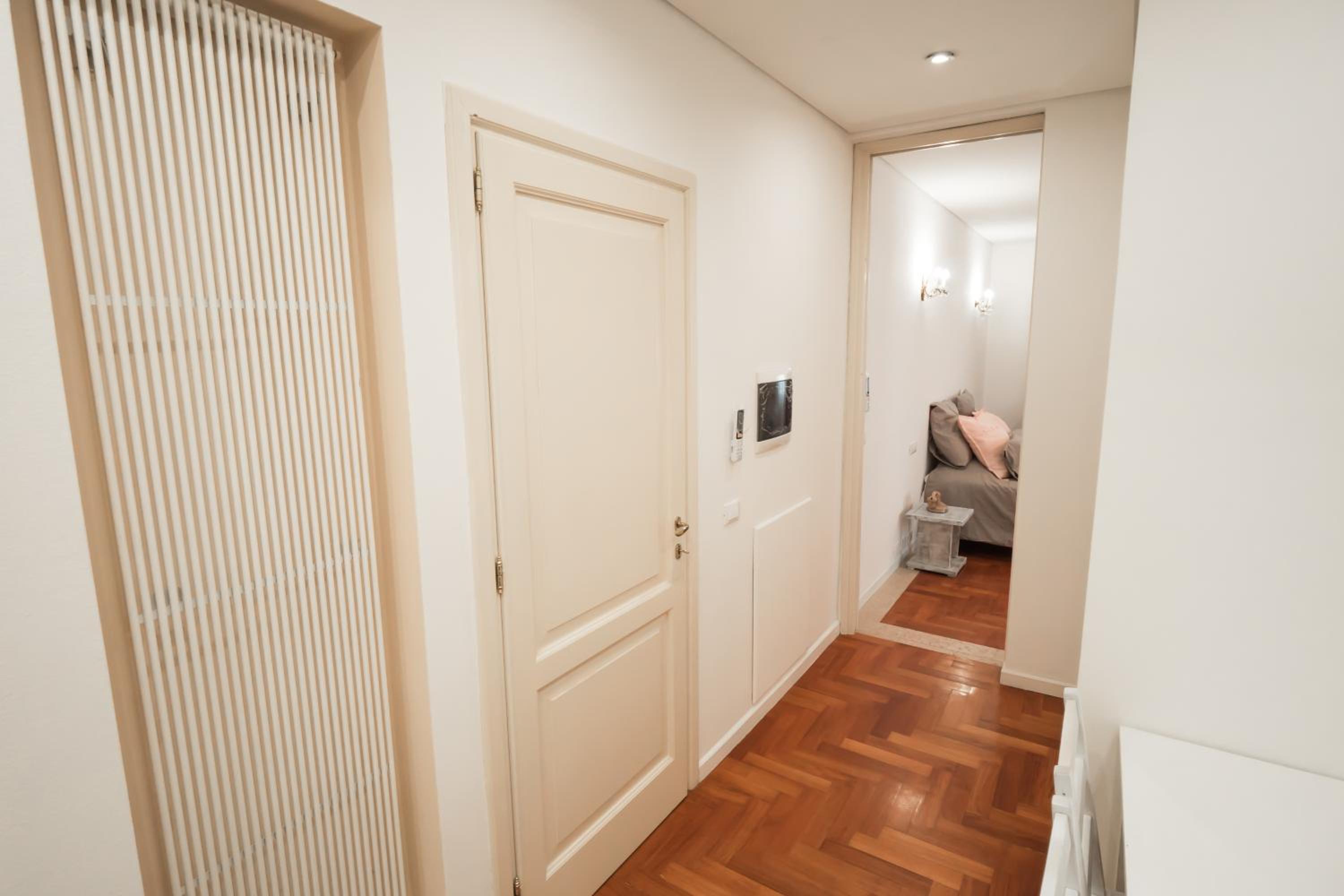 Deluxe Double Room with Bath photo 3