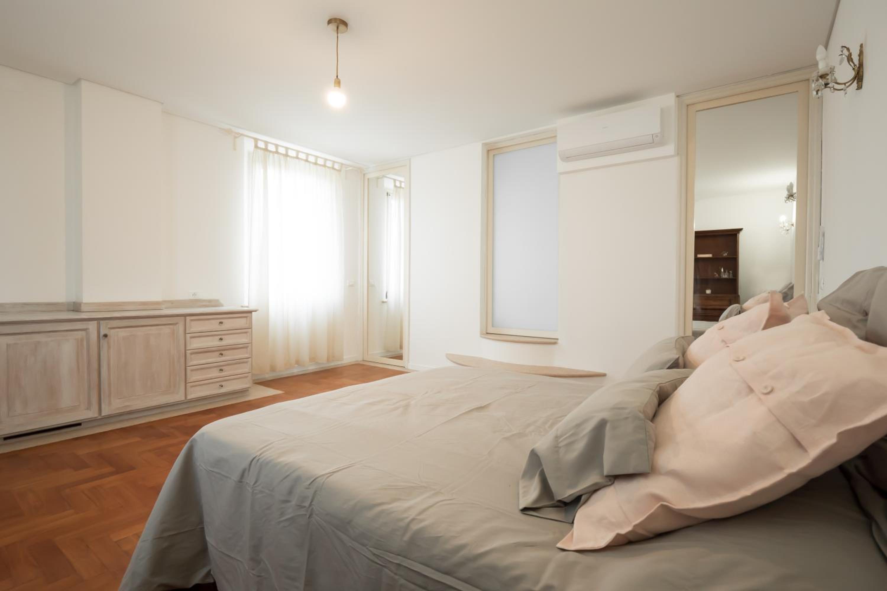 Deluxe Double Room with Bath photo 2