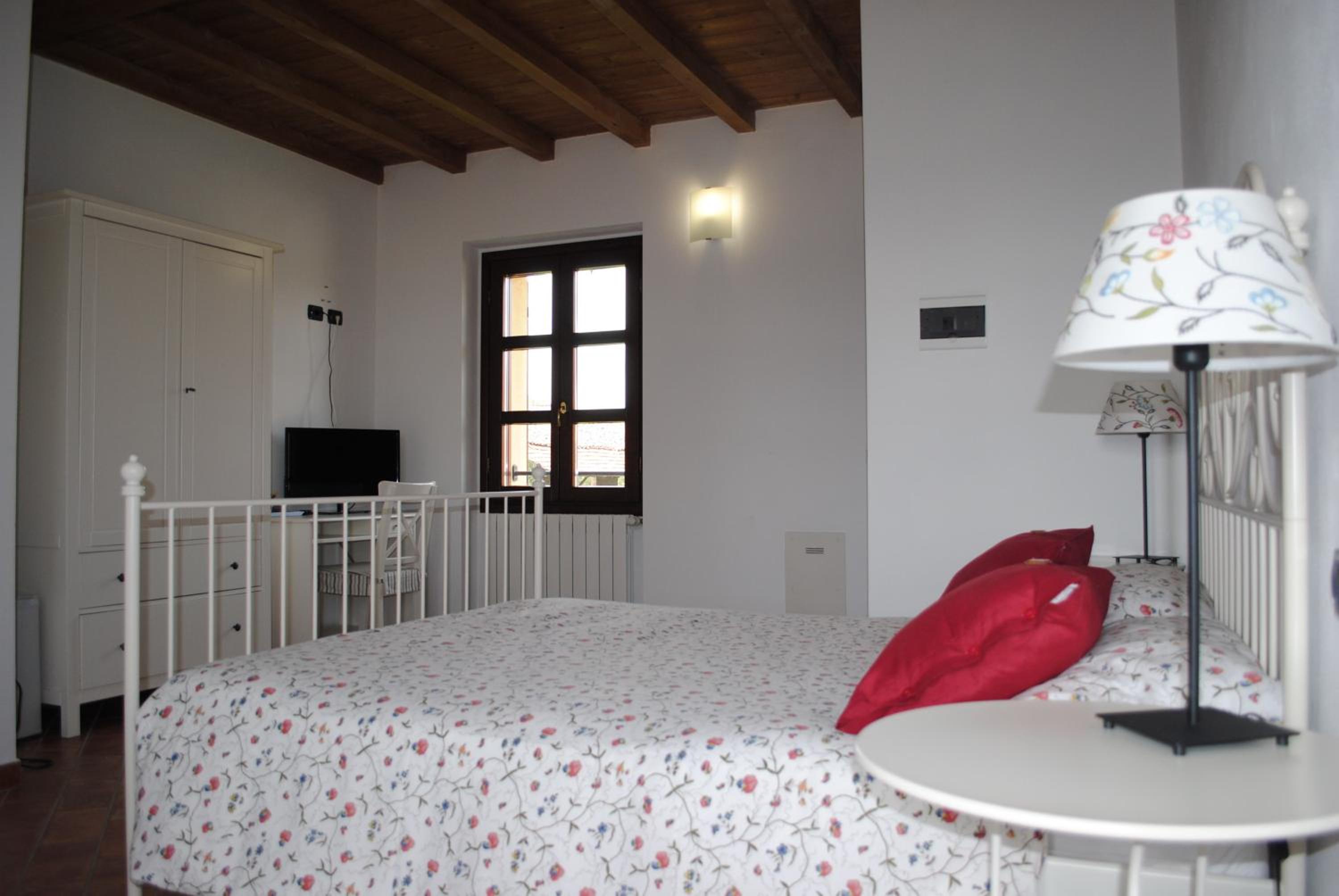 Double Room - Photo 13