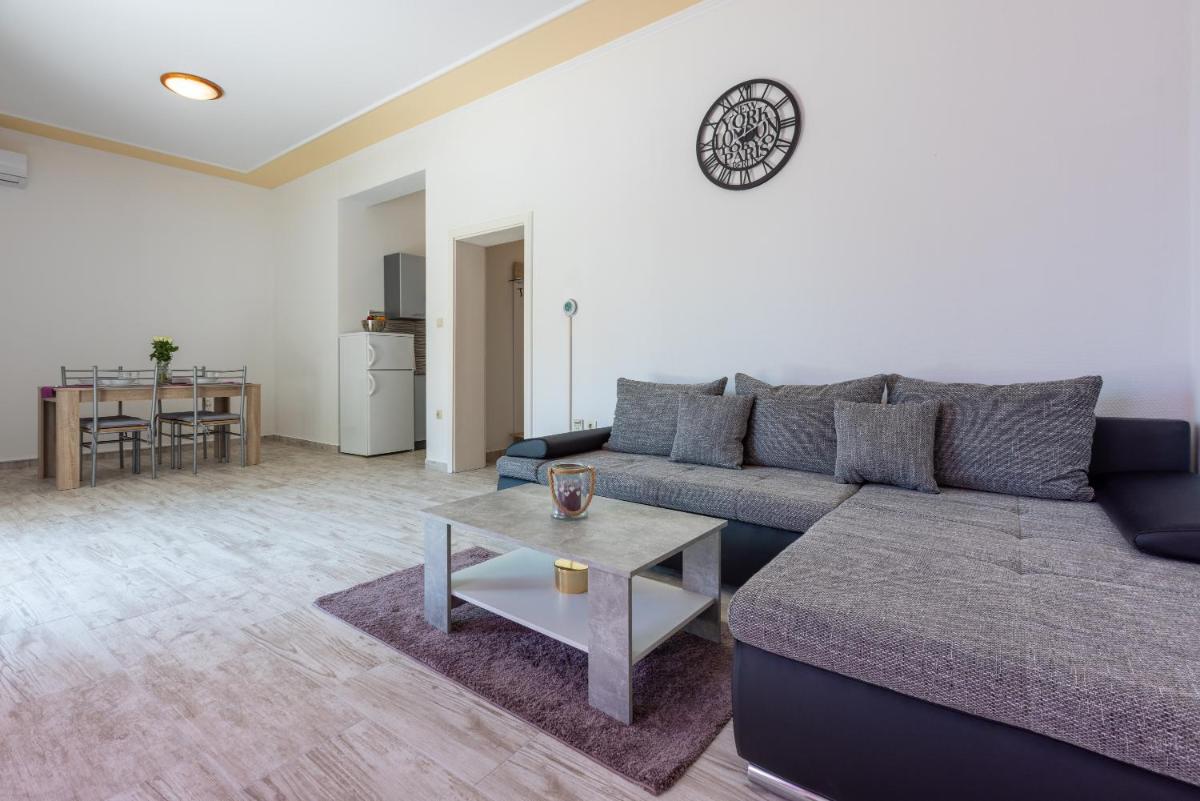 Apartment - Ground Floor photo 1