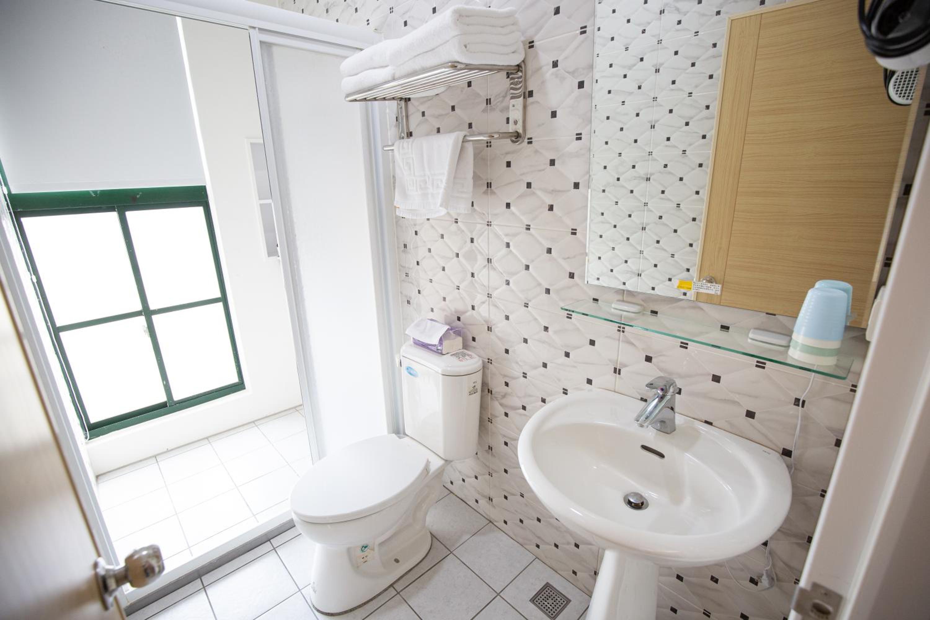 Deluxe Quadruple Room - Photo 4