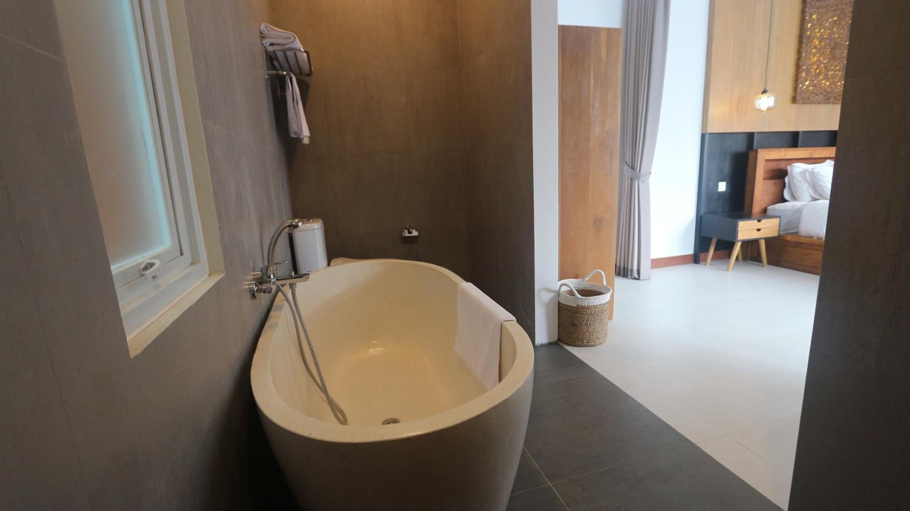 Villa with Private Pool - Photo 22