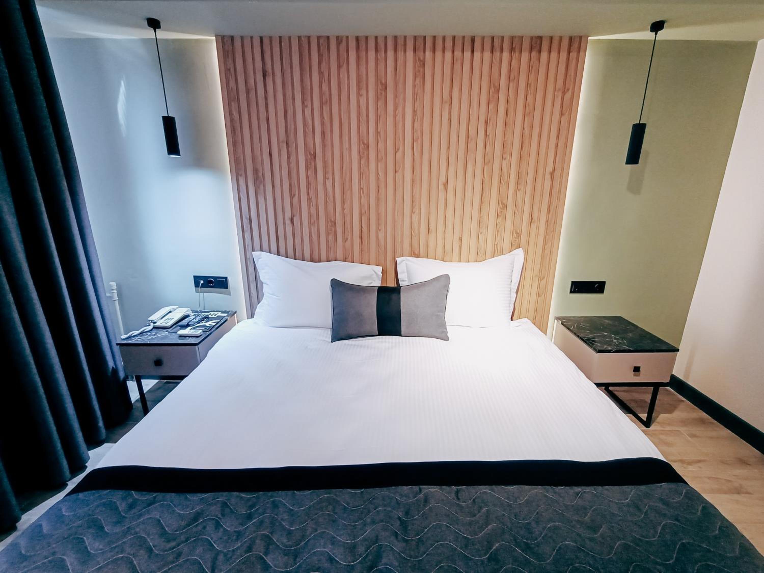 Standard Double Room - Photo 17